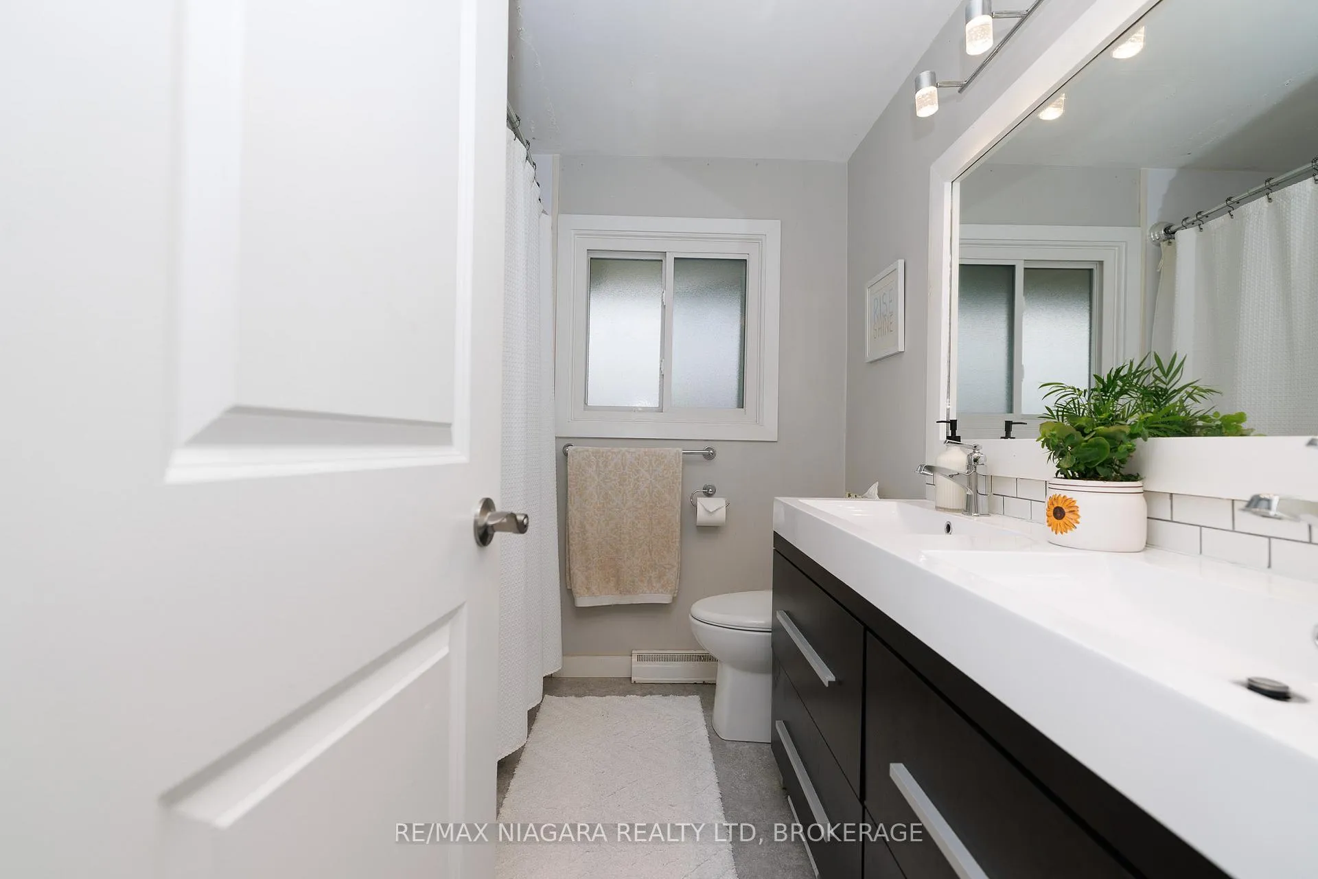 Photo 21 of 1 Royal Henley Boulevard, St. Catharines, Martindale Pond — HOMEH