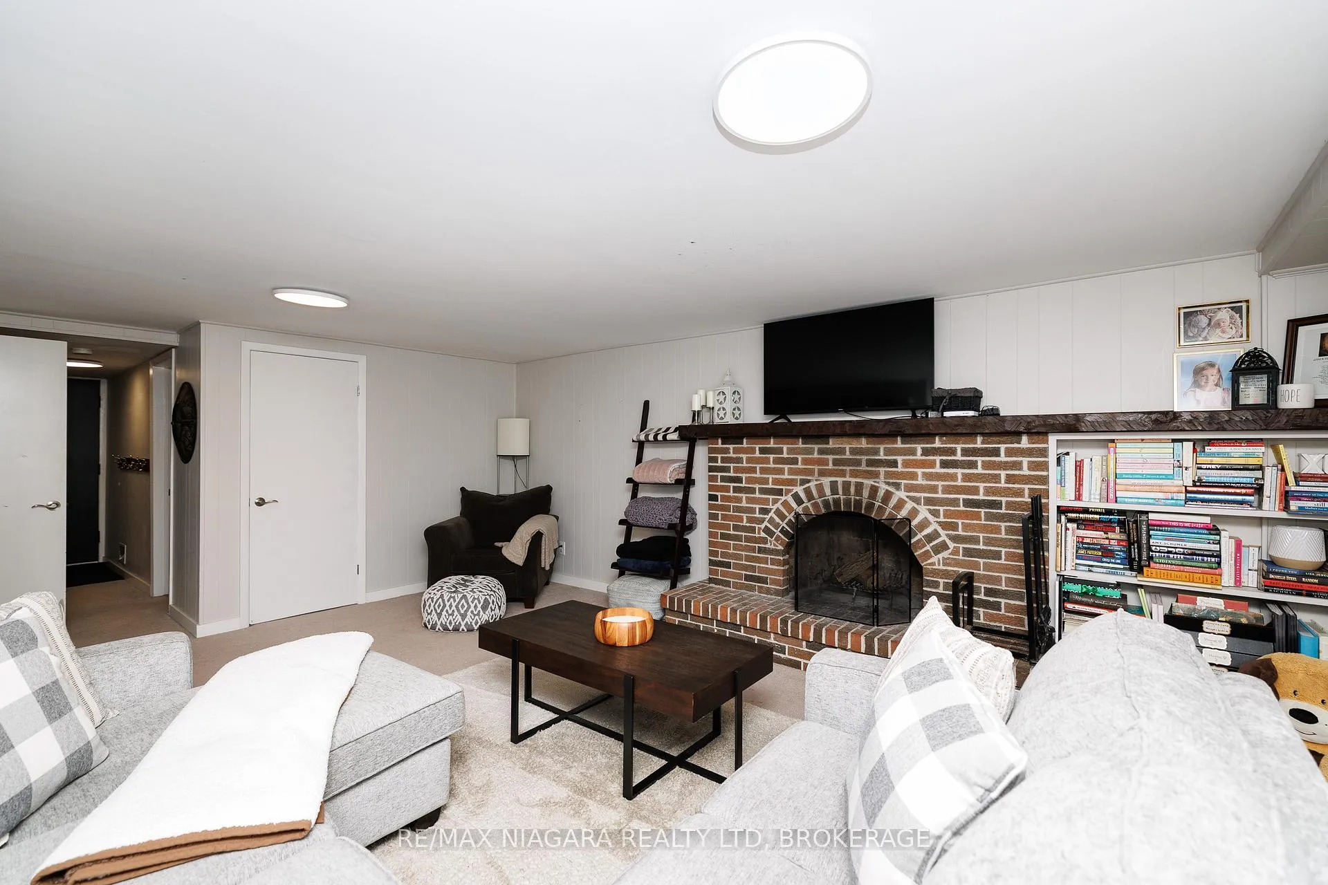 Photo 26 of 1 Royal Henley Boulevard, St. Catharines, Martindale Pond — HOMEH