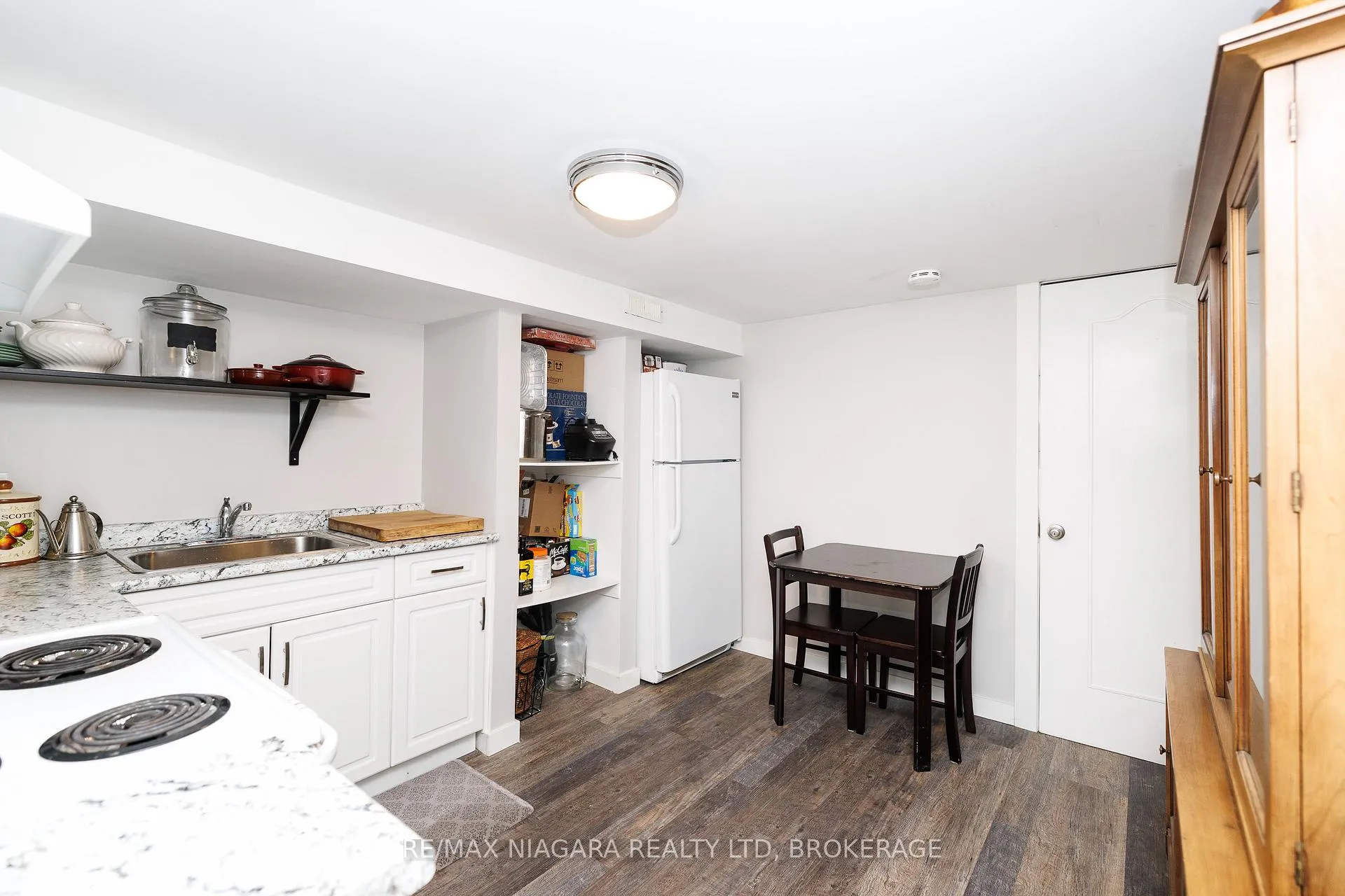 Photo 30 of 1 Royal Henley Boulevard, St. Catharines, Martindale Pond — HOMEH