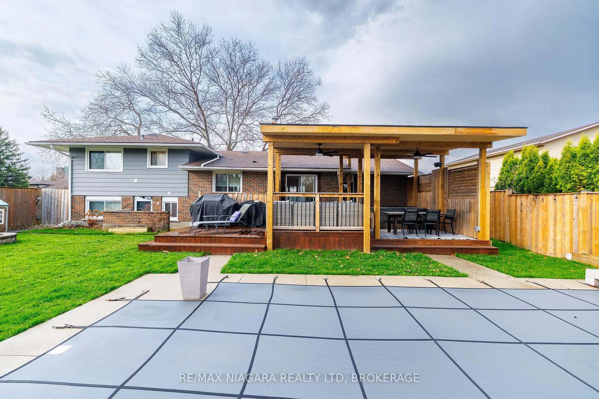 Photo 40 of 1 Royal Henley Boulevard, St. Catharines, Martindale Pond — HOMEH