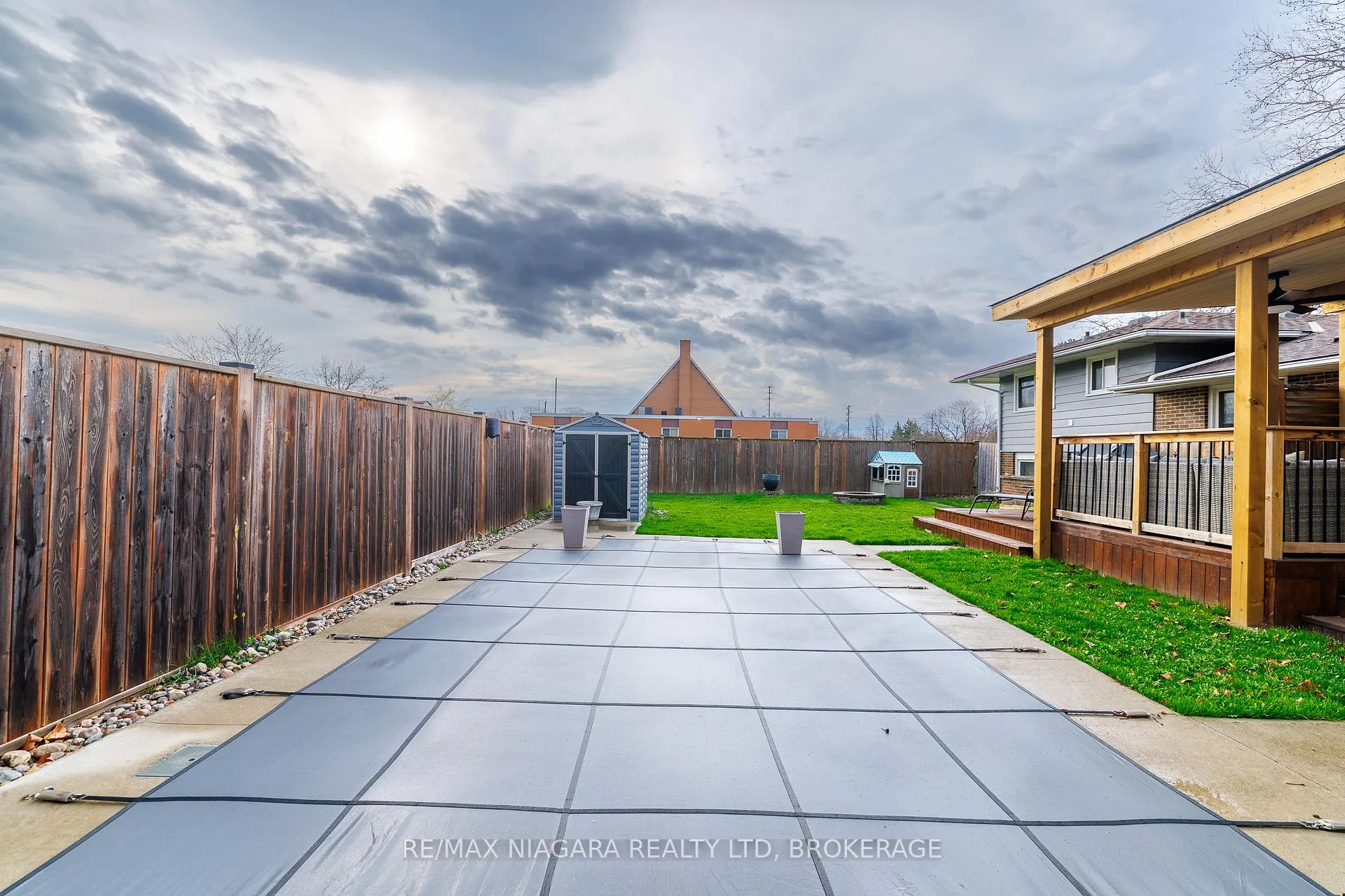 Photo 43 of 1 Royal Henley Boulevard, St. Catharines, Martindale Pond — HOMEH