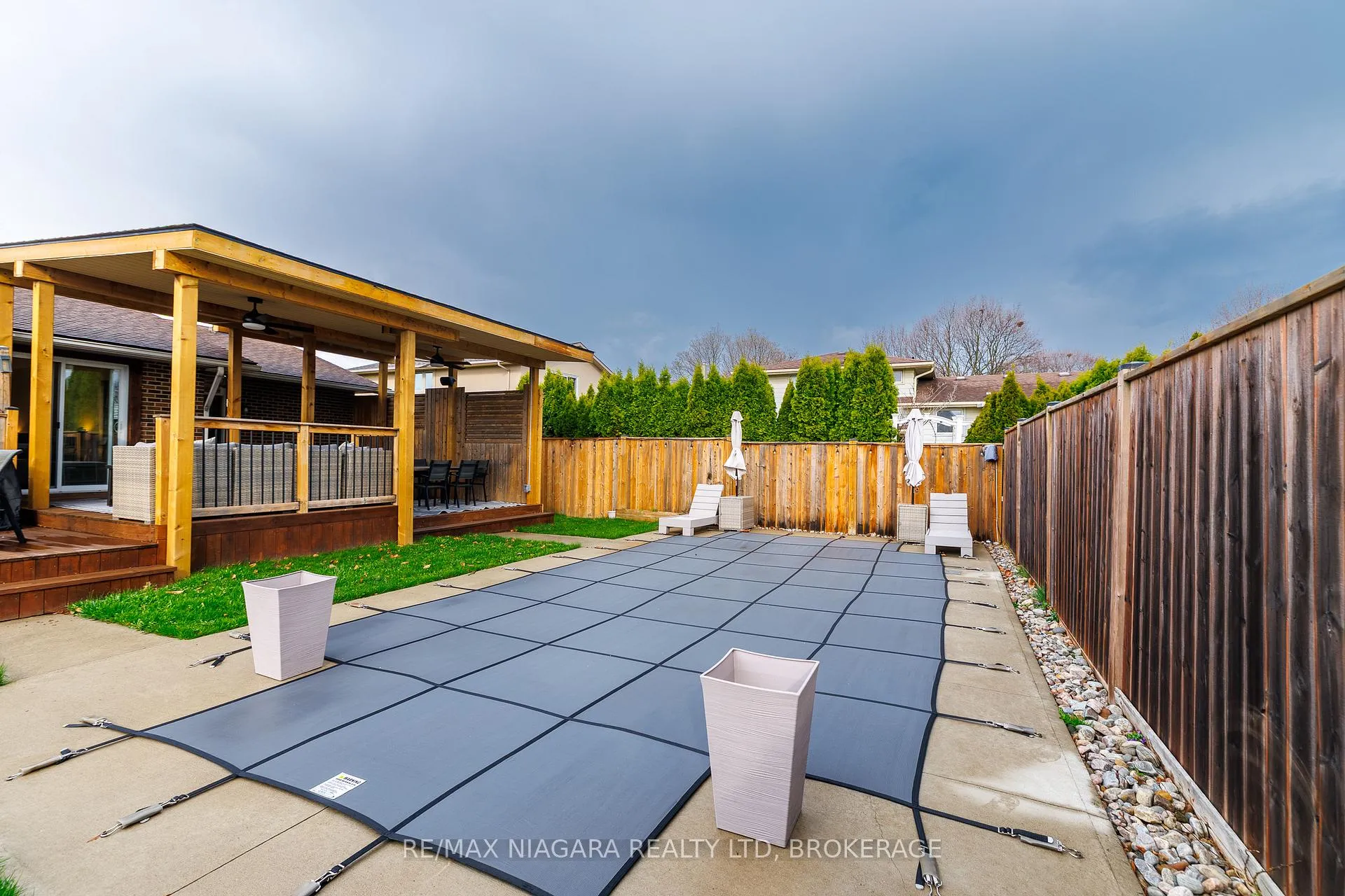 Photo 45 of 1 Royal Henley Boulevard, St. Catharines, Martindale Pond — HOMEH
