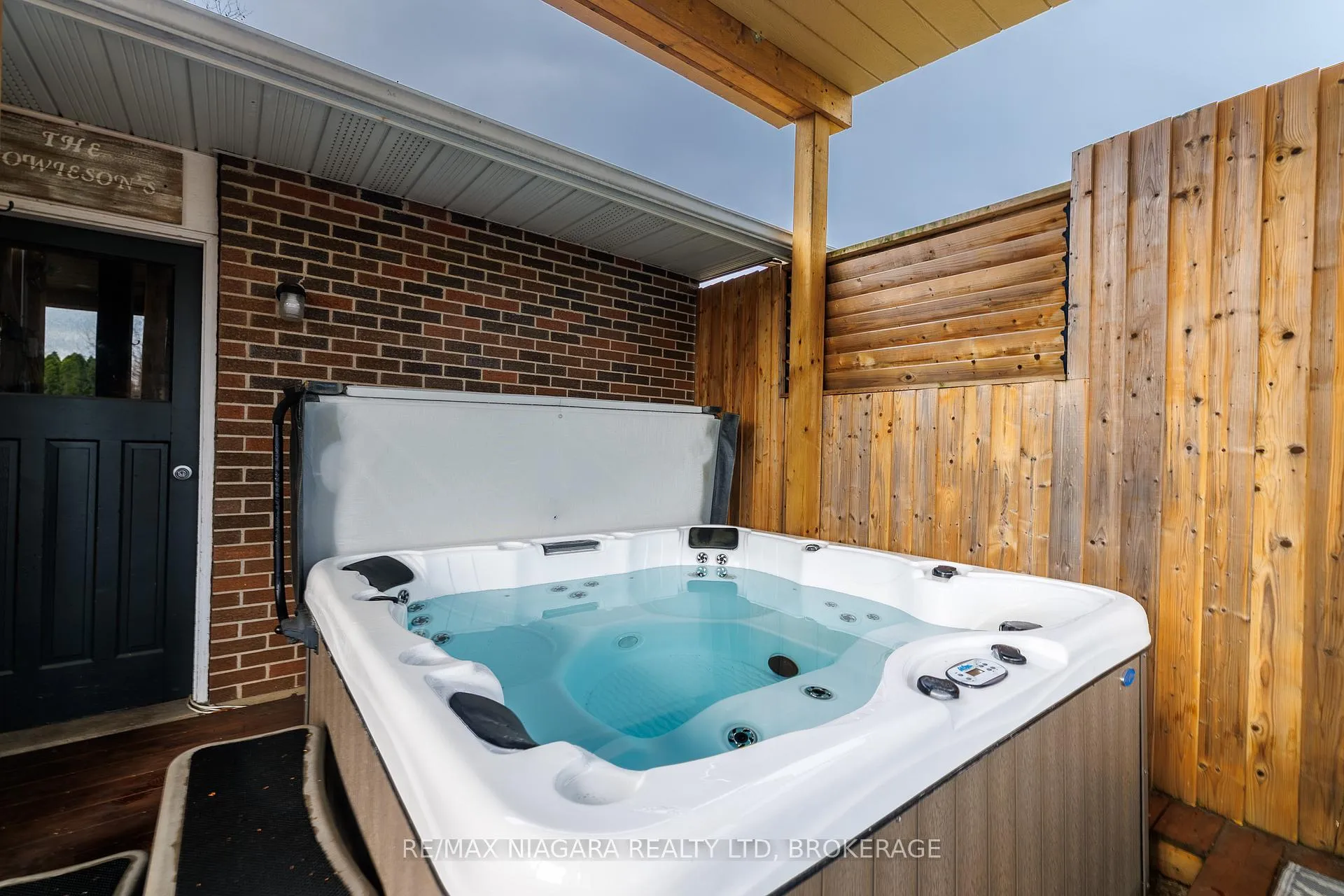 Photo 46 of 1 Royal Henley Boulevard, St. Catharines, Martindale Pond — HOMEH