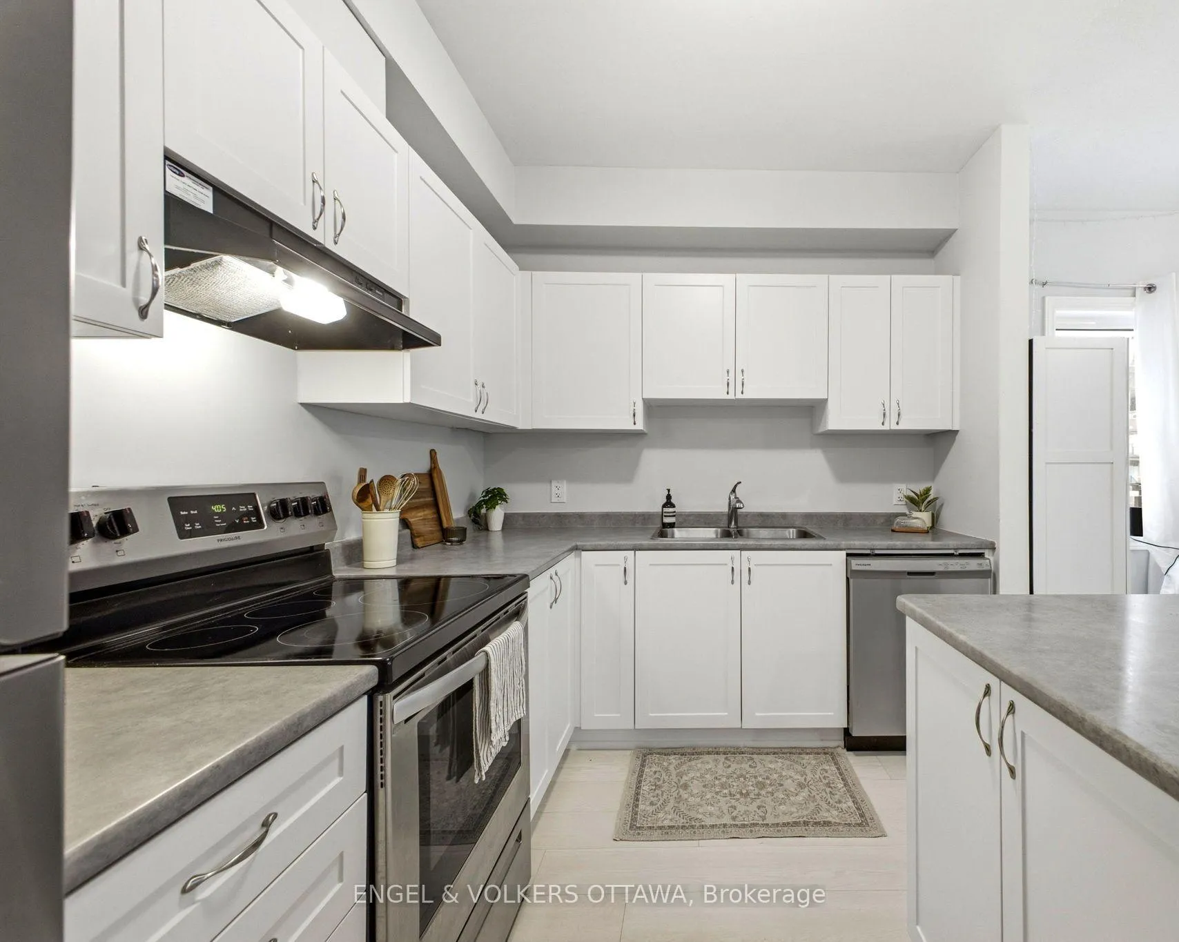Photo 4 of Unit 44, 149 Anthracite Private, Ottawa, Barrhaven - Heritage Park — HOMEH