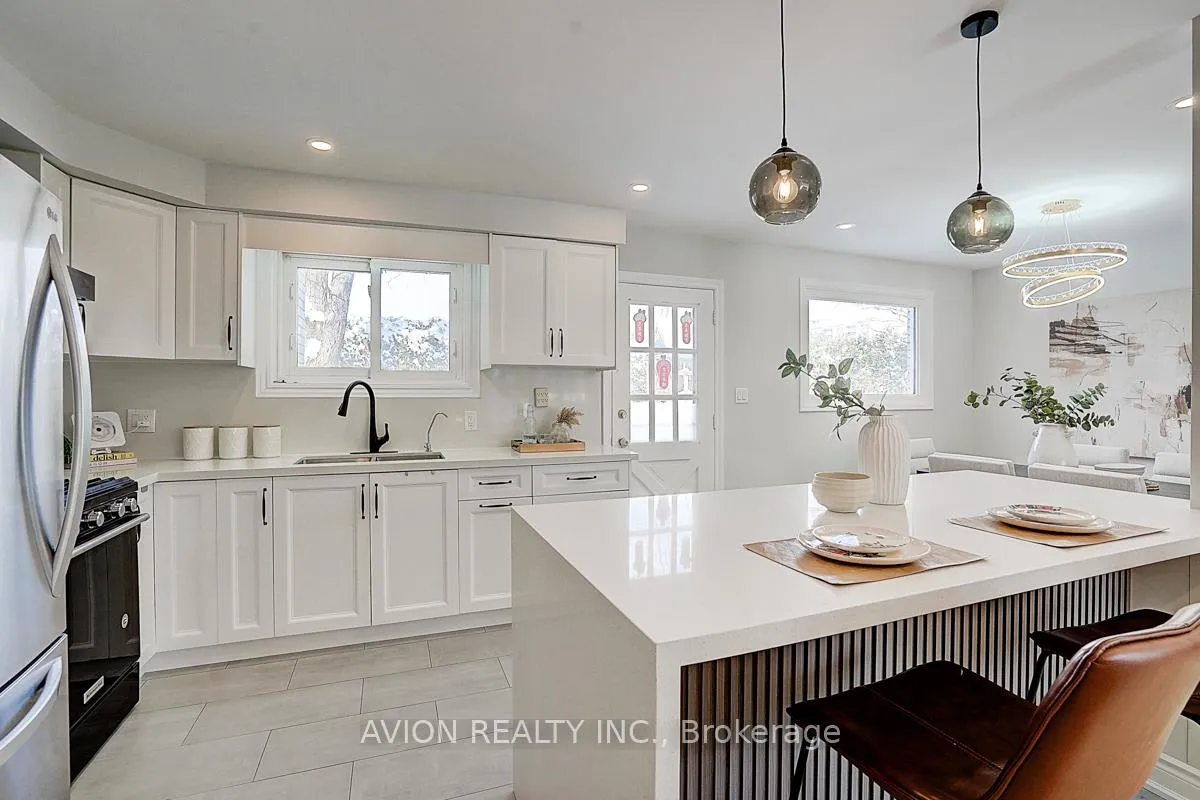Photo 9 of 24 Drakefield Road, Markham, Bullock — HOMEH