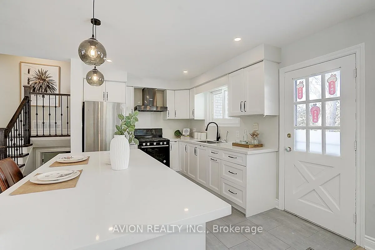 Photo 12 of 24 Drakefield Road, Markham, Bullock — HOMEH