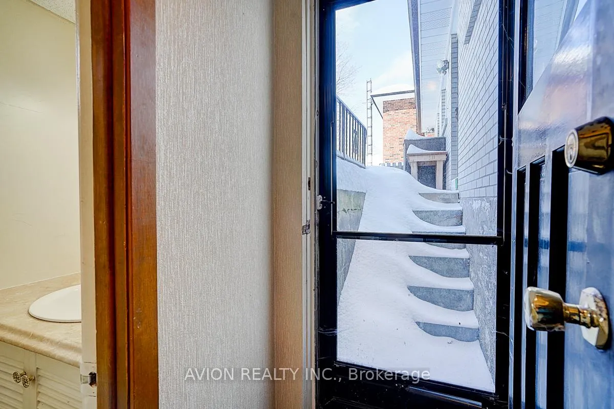 Photo 31 of 24 Drakefield Road, Markham, Bullock — HOMEH