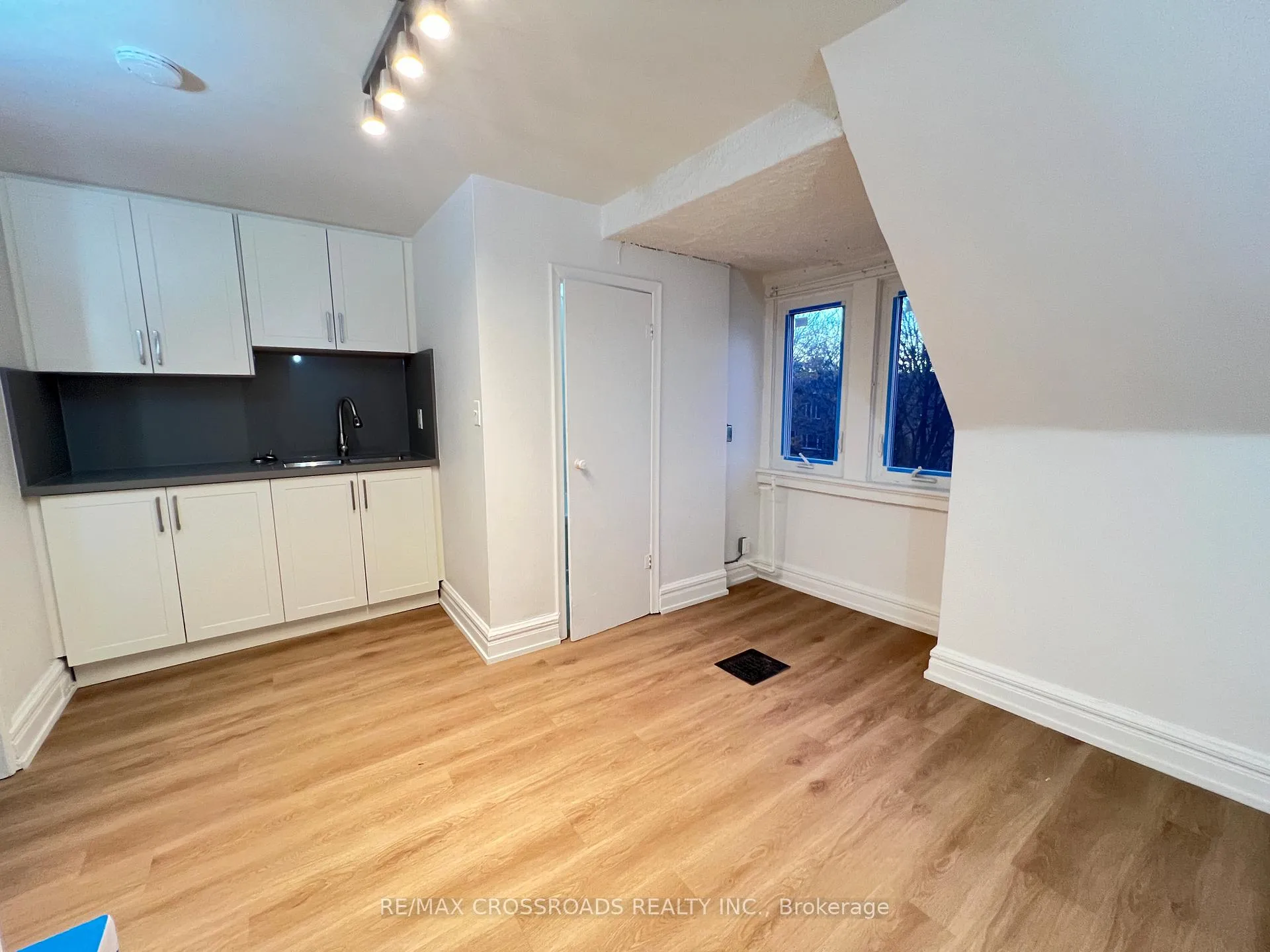 Photo 3 of Unit UNIT 3, 82 Curzon Street, Toronto, South Riverdale — HOMEH