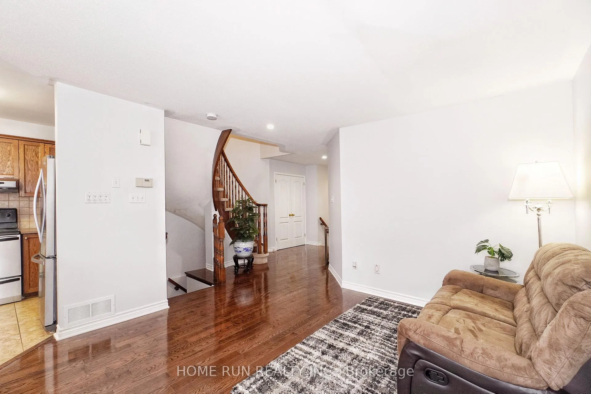 Photo 9 of 2222 Brockstone Crescent, Ottawa, Avalon East — HOMEH