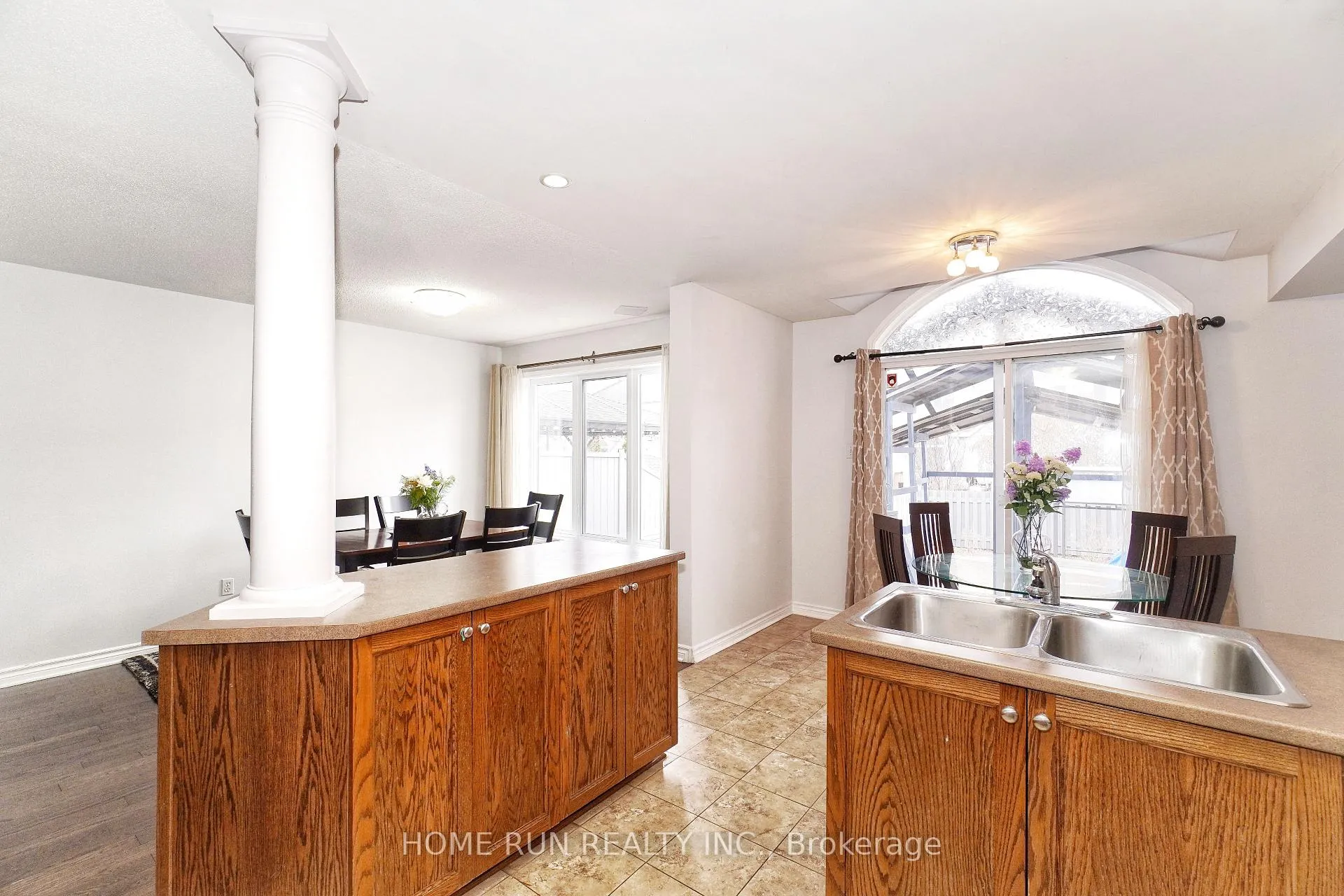 Photo 16 of 2222 Brockstone Crescent, Ottawa, Avalon East — HOMEH