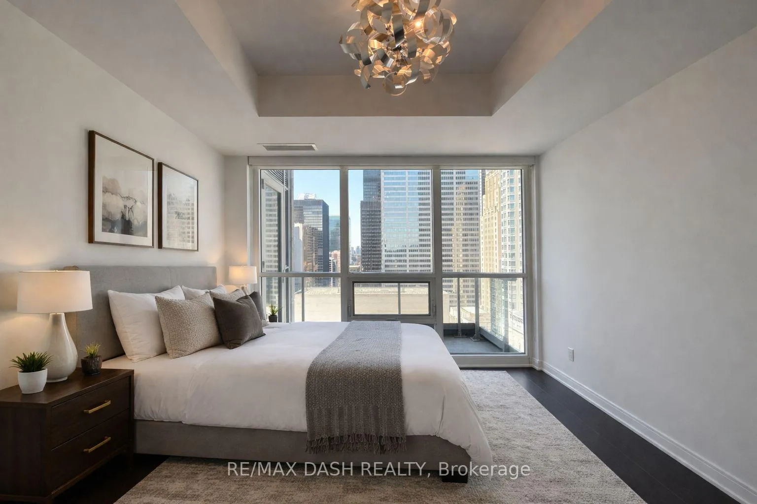 Front of Unit 2501, 88 Scott Street