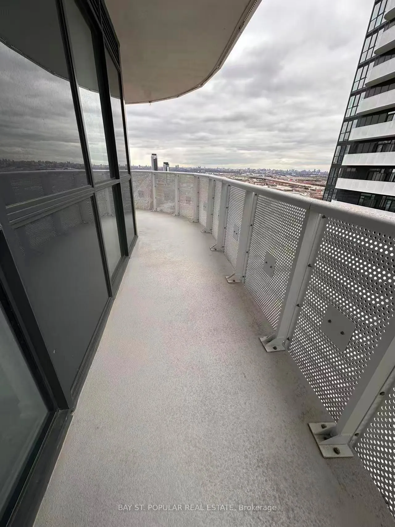 Photo 12 of Unit 3209, 8 Interchange Way, Vaughan, Vaughan Corporate Centre — HOMEH