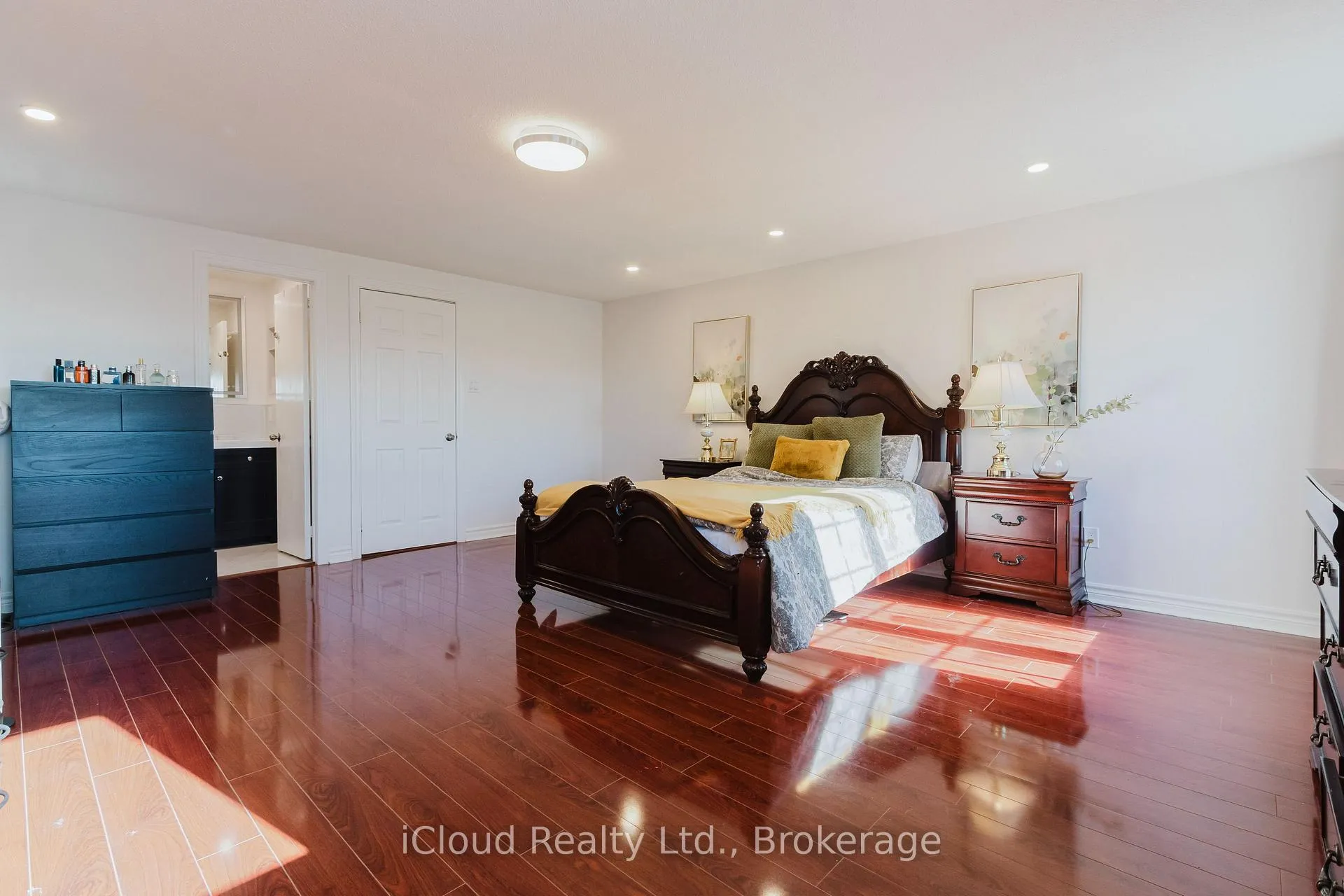 Photo 17 of 19 Goodwood Drive, Markham, Middlefield — HOMEH