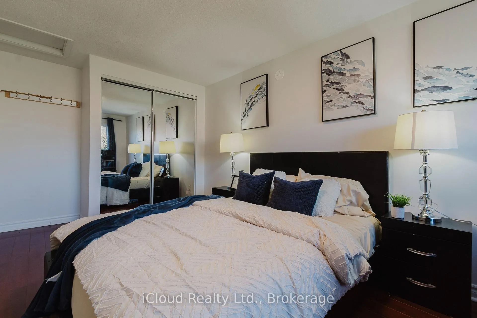 Photo 24 of 19 Goodwood Drive, Markham, Middlefield — HOMEH