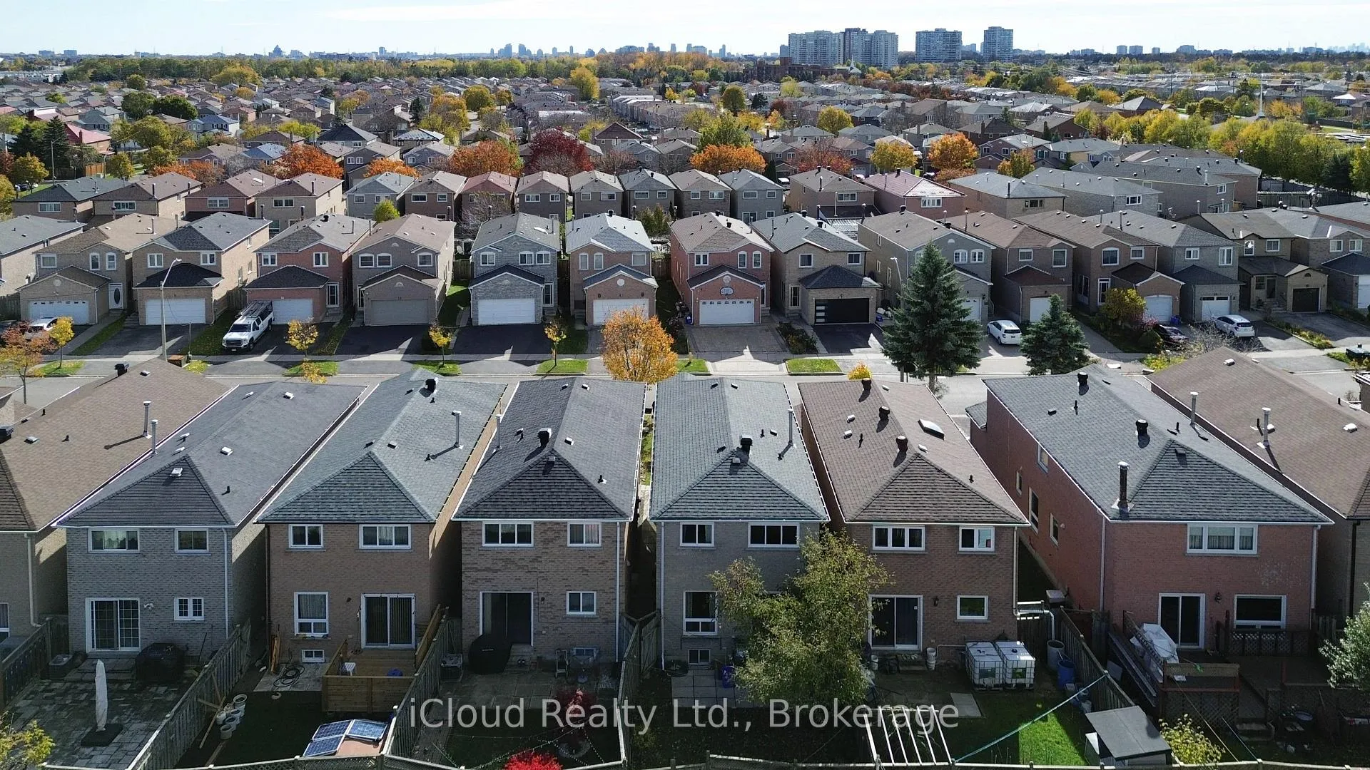 Photo 36 of 19 Goodwood Drive, Markham, Middlefield — HOMEH