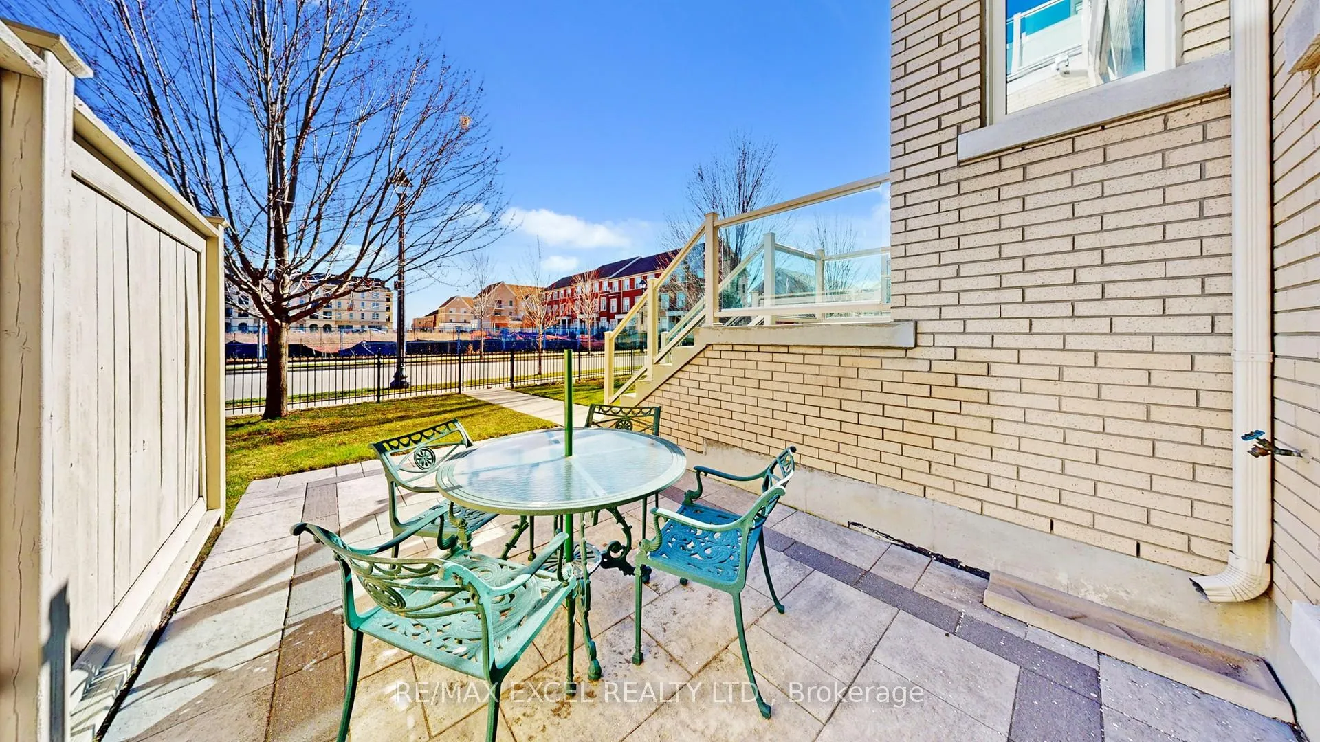 Photo 3 of 27 Maytime Way, Markham, Cathedraltown — HOMEH