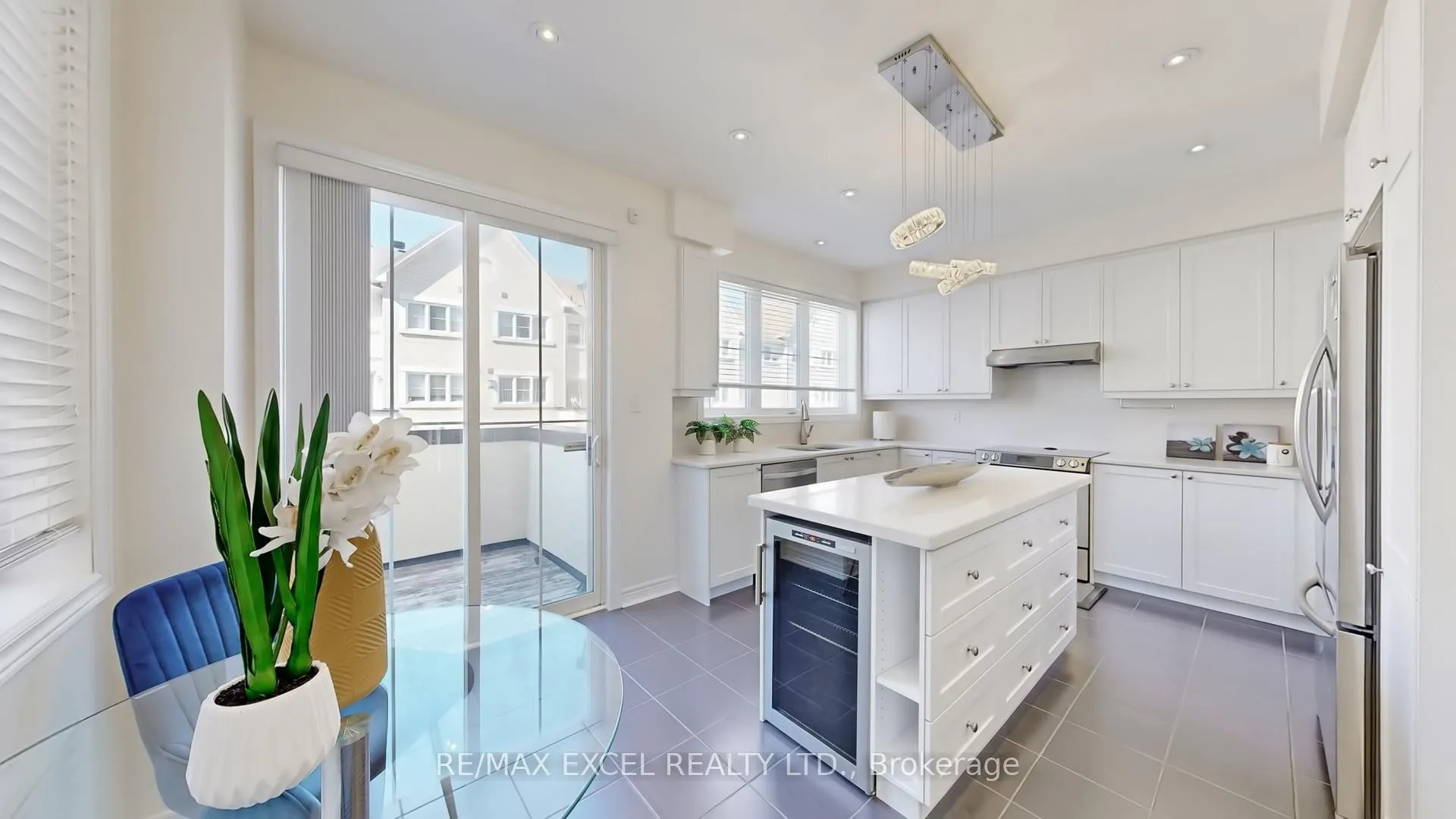 Photo 13 of 27 Maytime Way, Markham, Cathedraltown — HOMEH