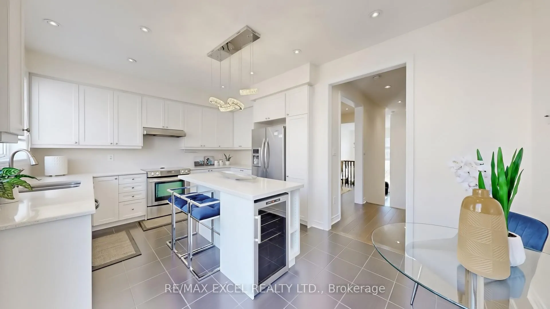Photo 15 of 27 Maytime Way, Markham, Cathedraltown — HOMEH