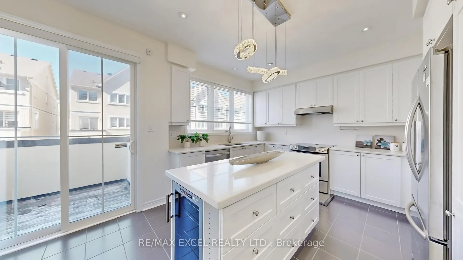 Photo 16 of 27 Maytime Way, Markham, Cathedraltown — HOMEH