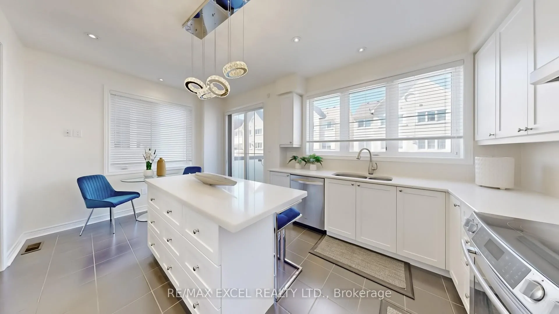 Photo 18 of 27 Maytime Way, Markham, Cathedraltown — HOMEH