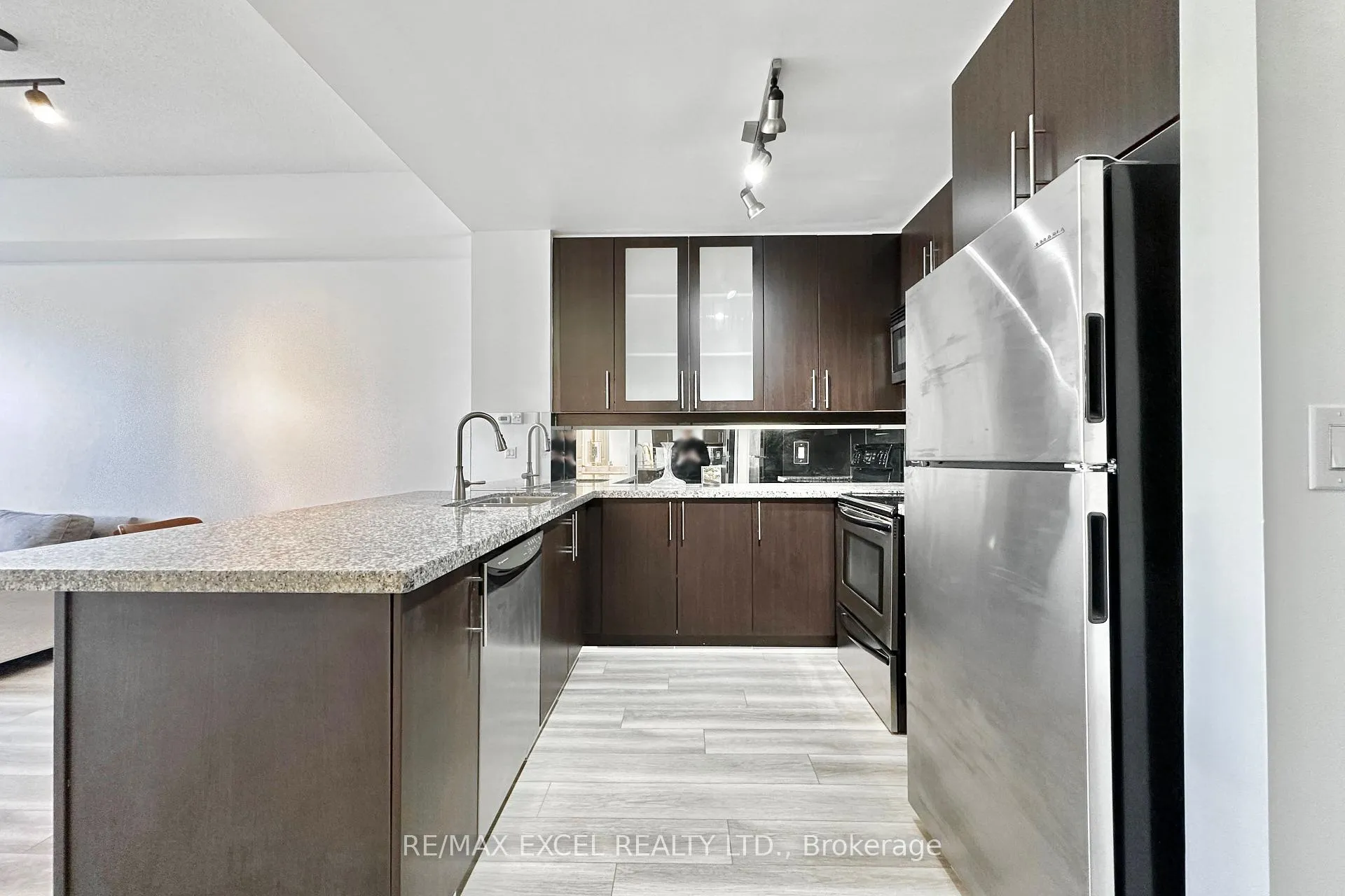 Photo 9 of Unit 316, 57 Upper Duke Crescent, Markham, Unionville — HOMEH