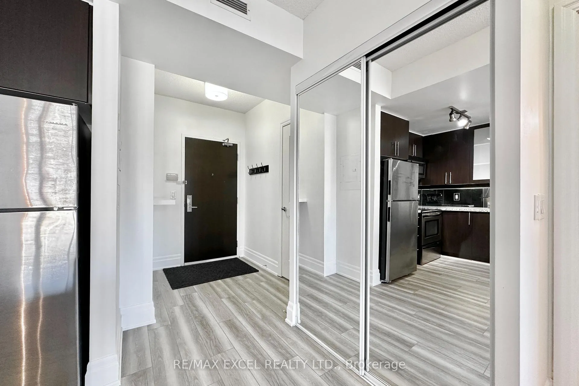 Photo 12 of Unit 316, 57 Upper Duke Crescent, Markham, Unionville — HOMEH