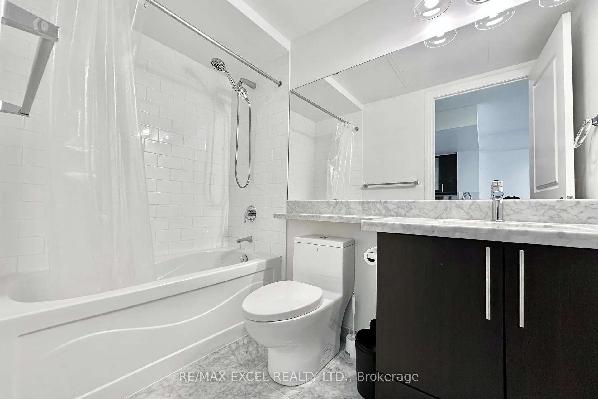 Photo 15 of Unit 316, 57 Upper Duke Crescent, Markham, Unionville — HOMEH