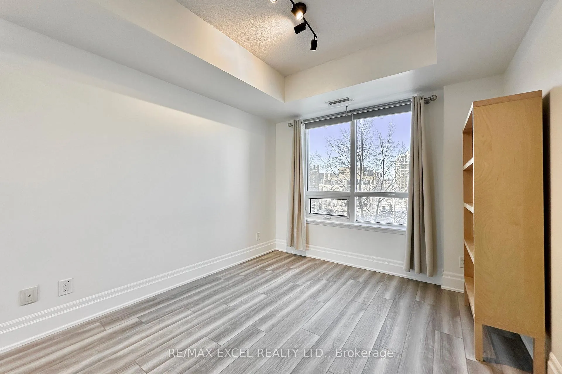 Photo 18 of Unit 316, 57 Upper Duke Crescent, Markham, Unionville — HOMEH
