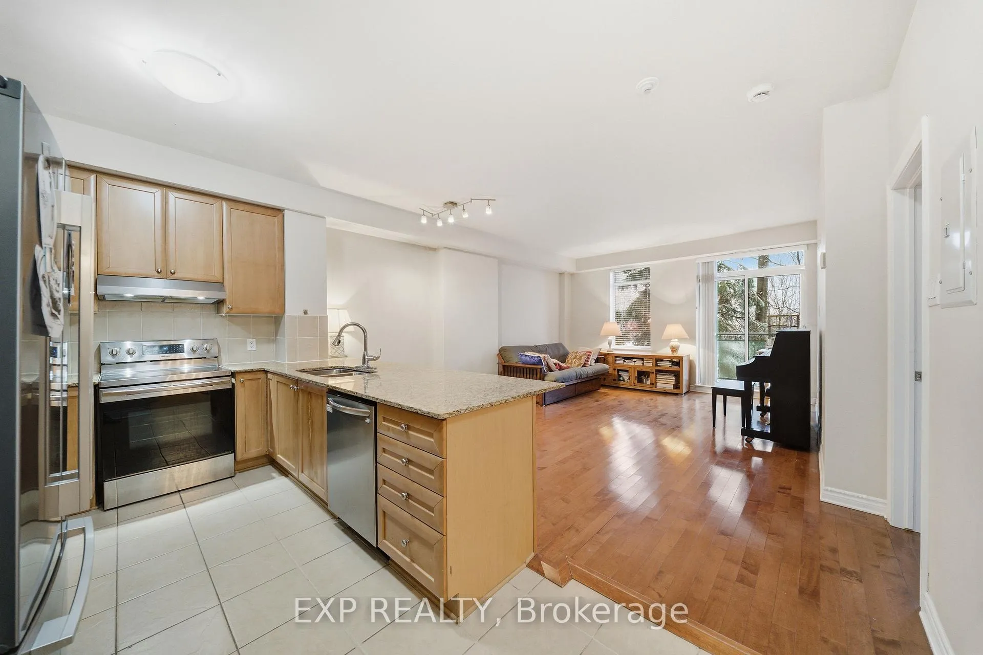 Photo 4 of Unit 218, 205 Bolton Street, Ottawa, Lower Town/Byward Market — HOMEH