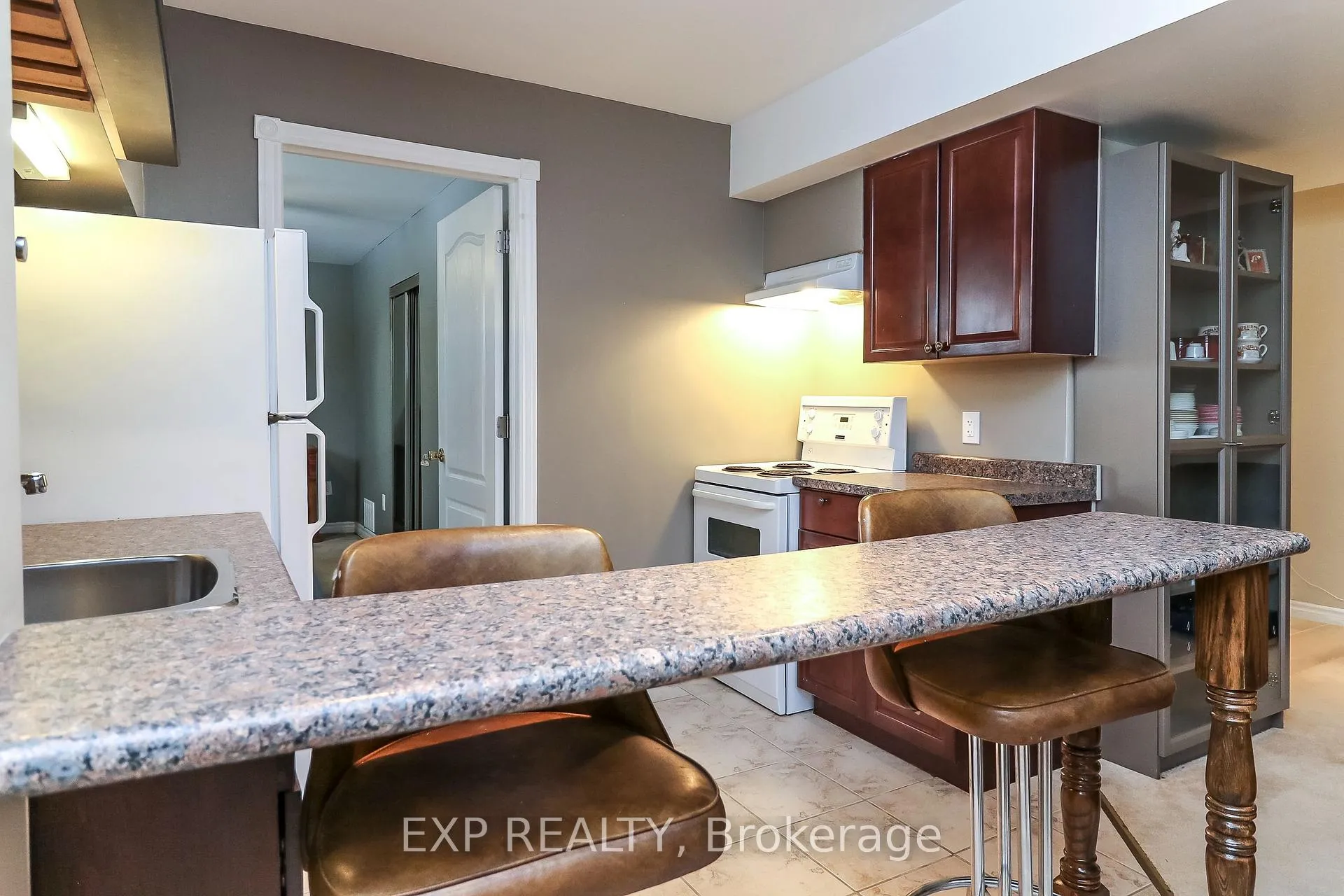 Photo 14 of 30 Cherry Sands Crescent, Wasaga Beach — HOMEH