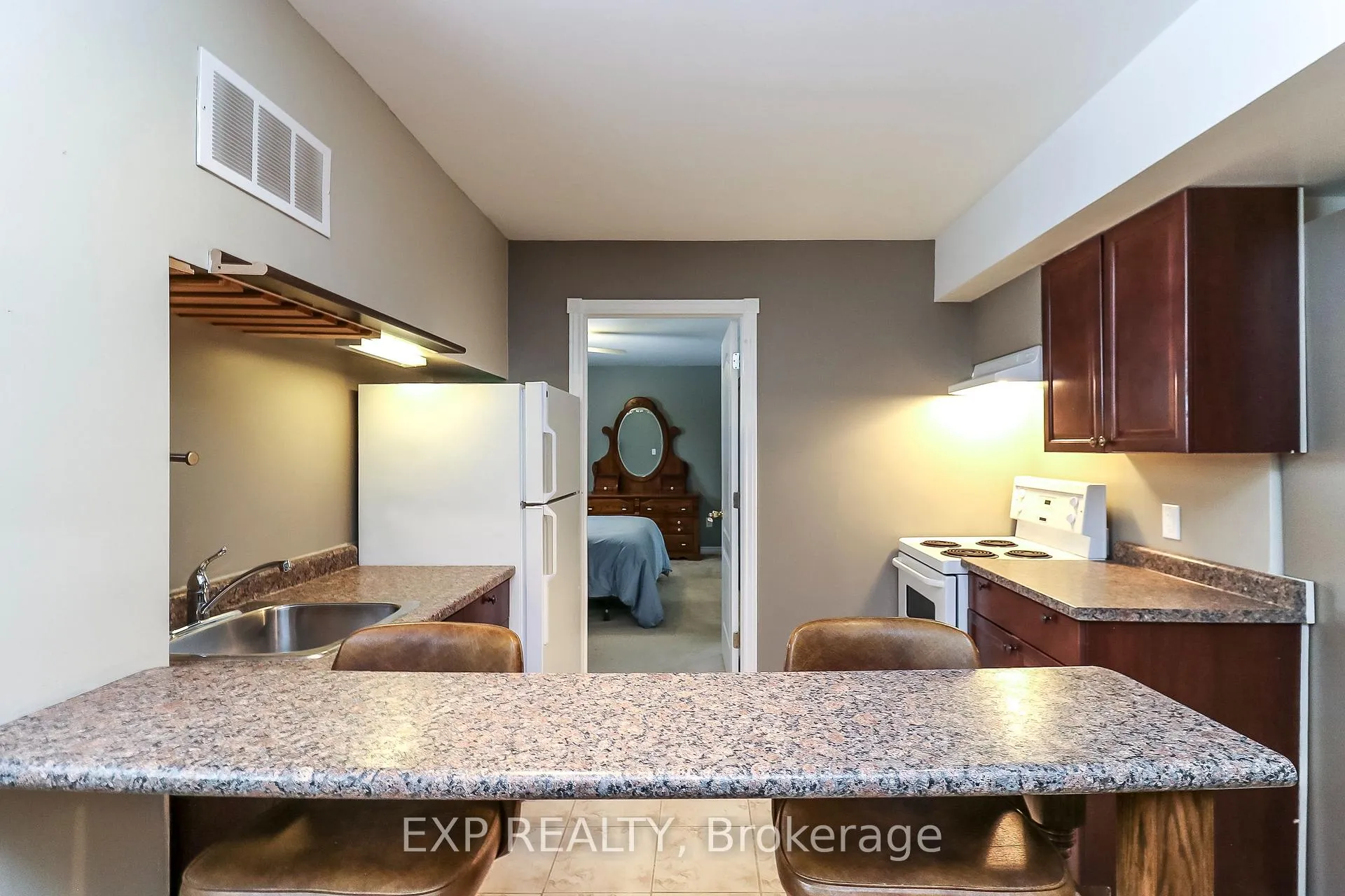 Photo 15 of 30 Cherry Sands Crescent, Wasaga Beach — HOMEH