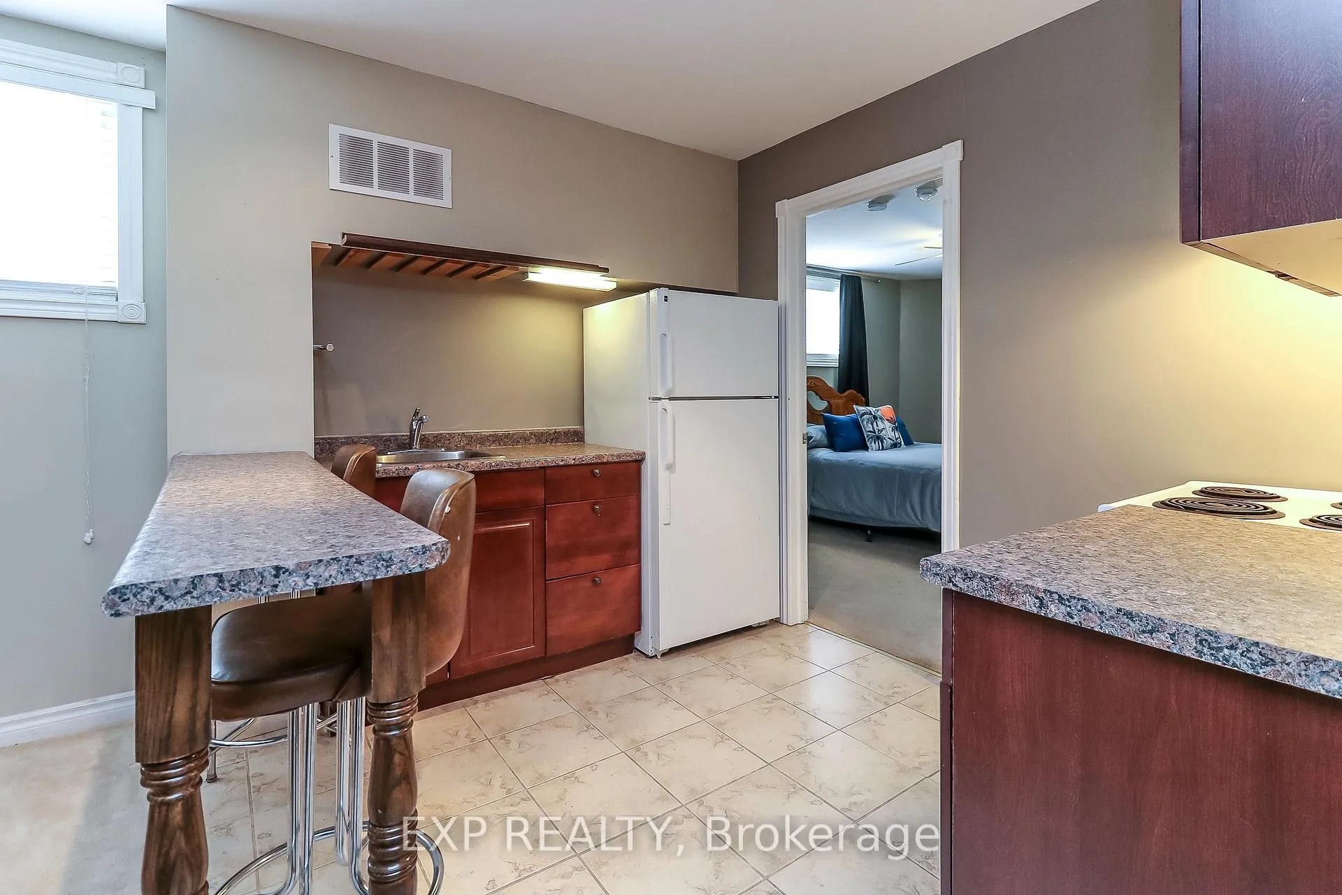 Photo 17 of 30 Cherry Sands Crescent, Wasaga Beach — HOMEH