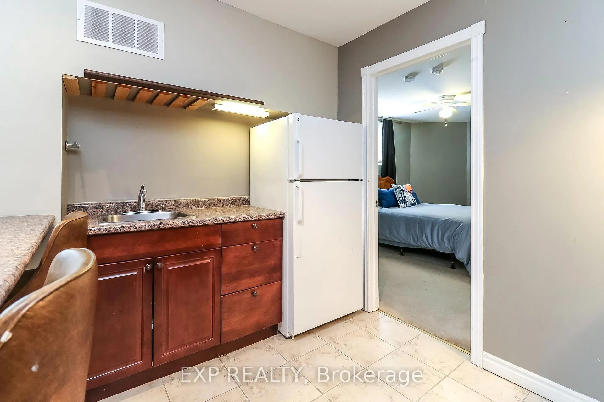 Photo 18 of 30 Cherry Sands Crescent, Wasaga Beach — HOMEH