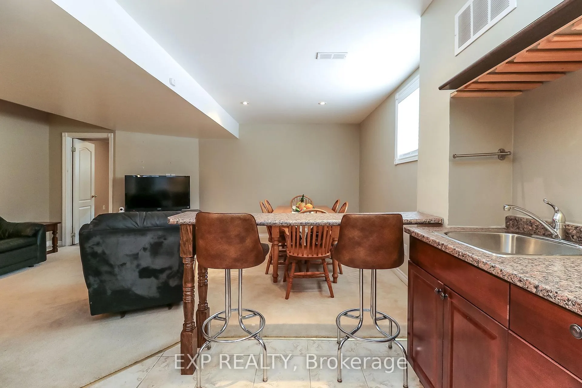 Photo 20 of 30 Cherry Sands Crescent, Wasaga Beach — HOMEH