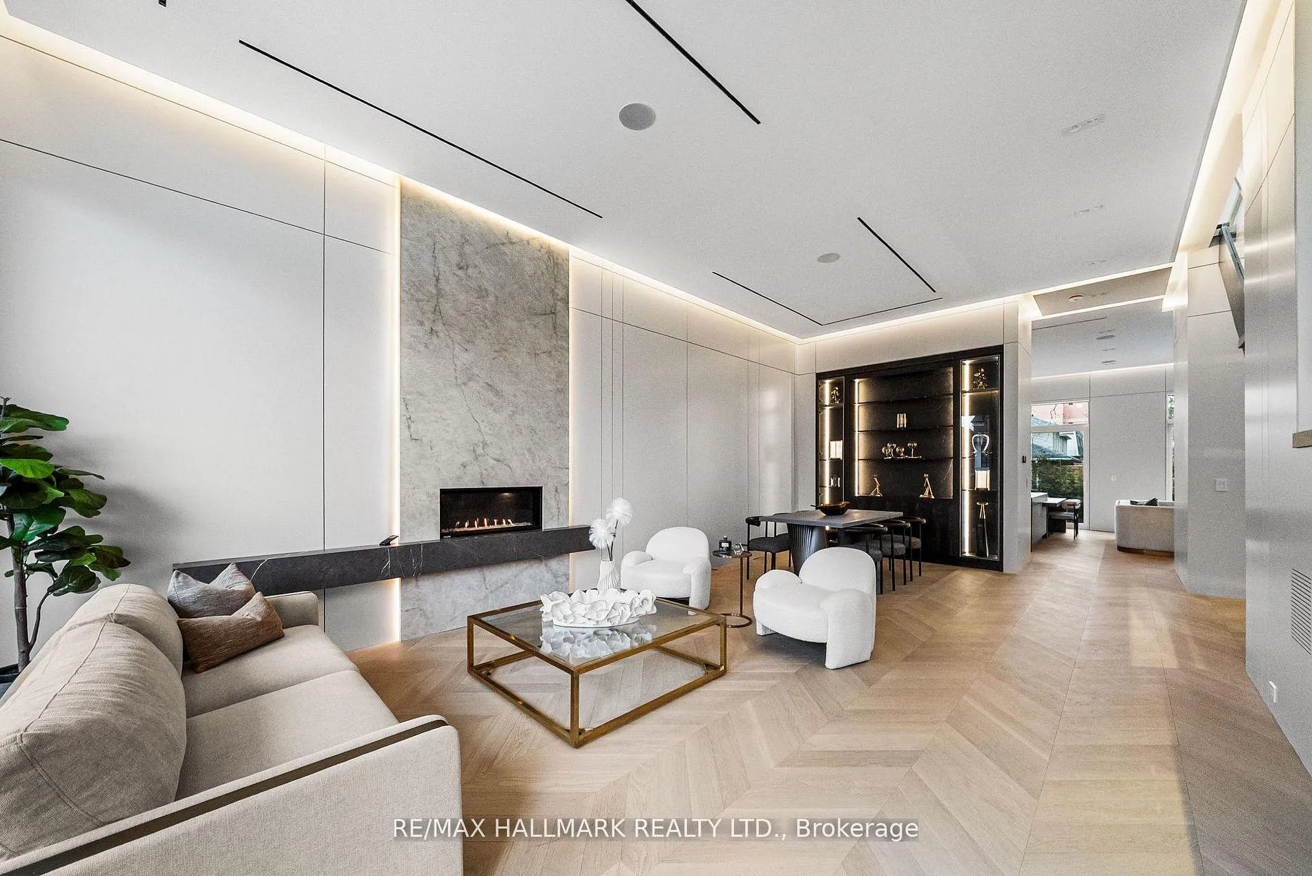 Photo 3 of 167 Parkhurst Boulevard, Toronto, Leaside — HOMEH