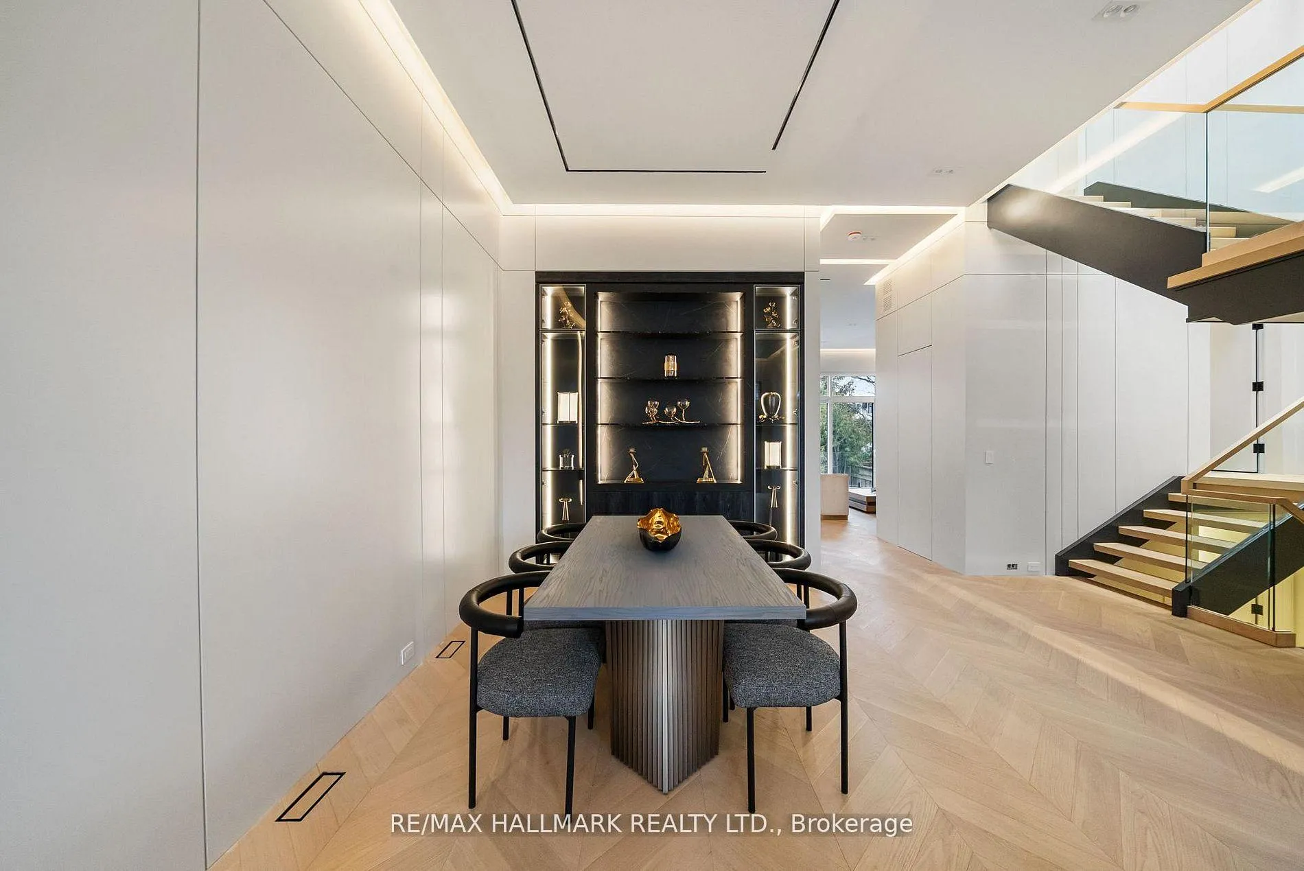 Photo 7 of 167 Parkhurst Boulevard, Toronto, Leaside — HOMEH