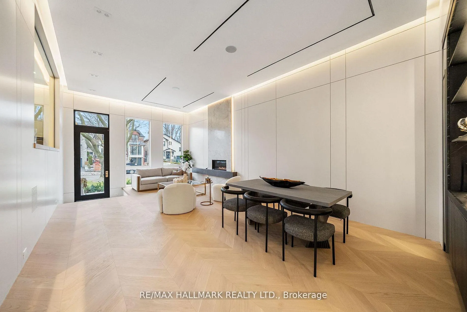 Photo 9 of 167 Parkhurst Boulevard, Toronto, Leaside — HOMEH