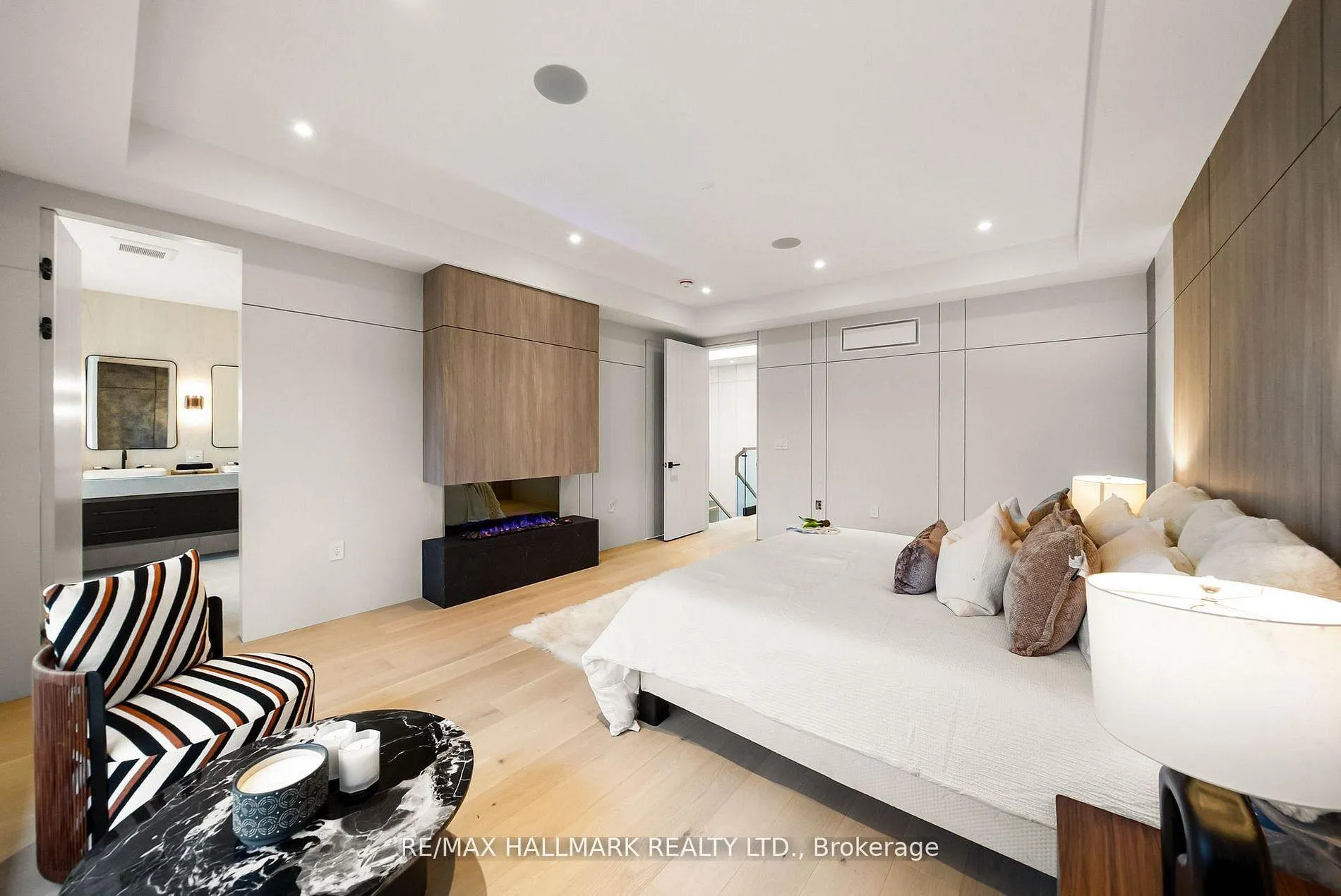 Photo 24 of 167 Parkhurst Boulevard, Toronto, Leaside — HOMEH