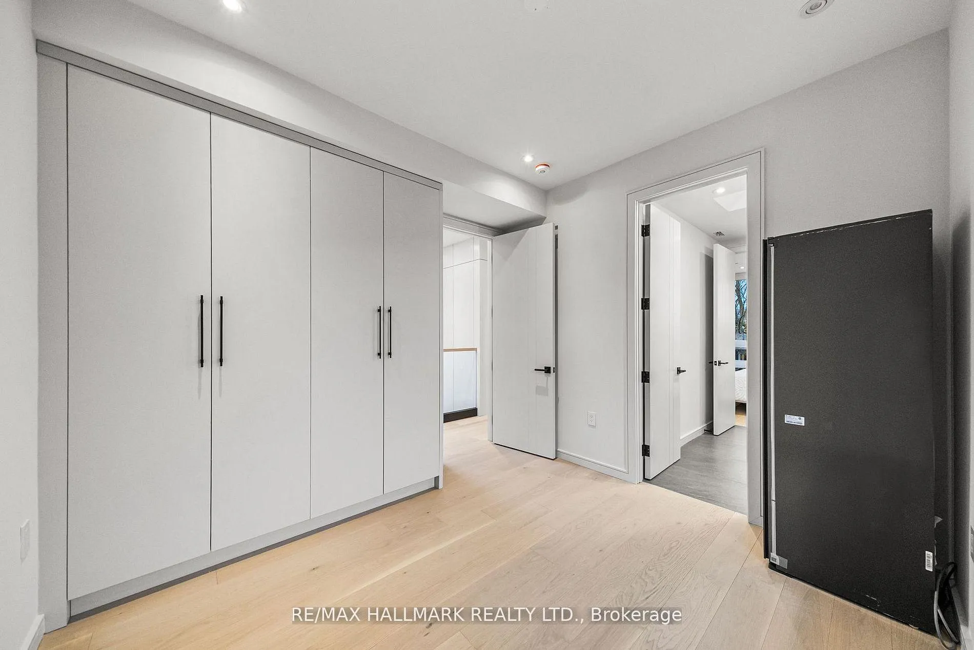 Photo 38 of 167 Parkhurst Boulevard, Toronto, Leaside — HOMEH
