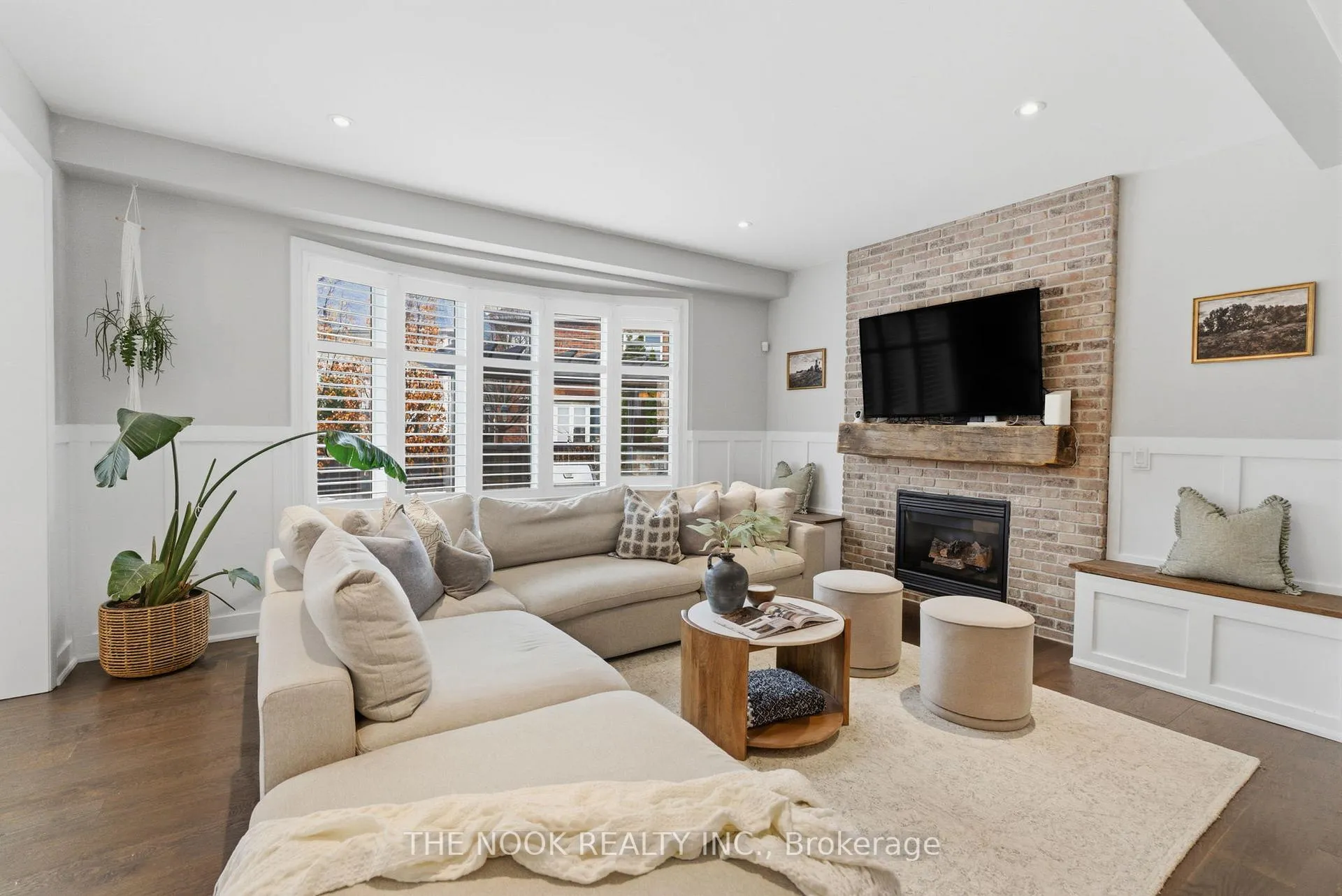 Photo 8 of 52 Gerry Ravary Place, Whitby, Brooklin — HOMEH