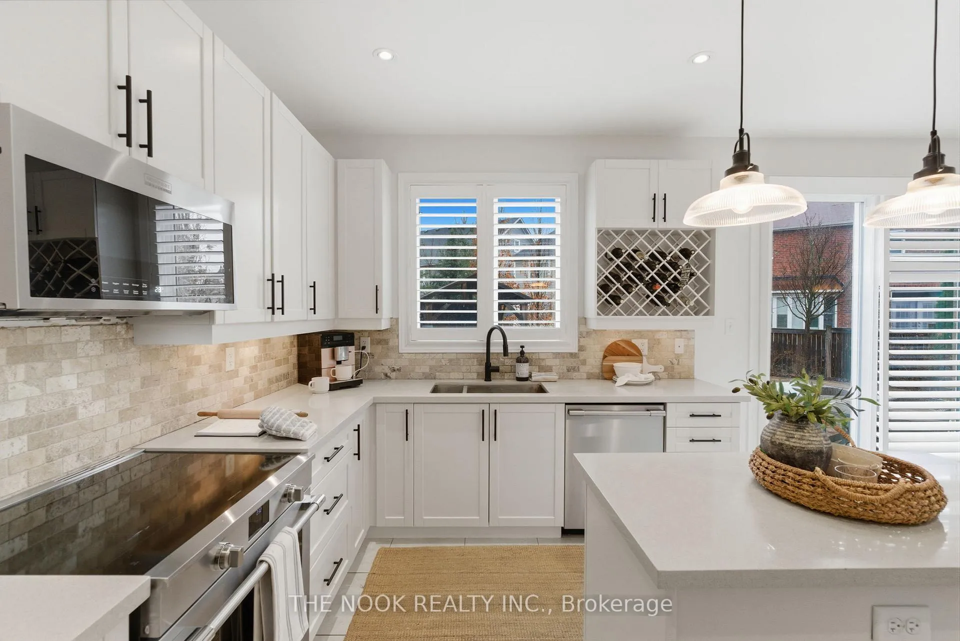 Photo 16 of 52 Gerry Ravary Place, Whitby, Brooklin — HOMEH