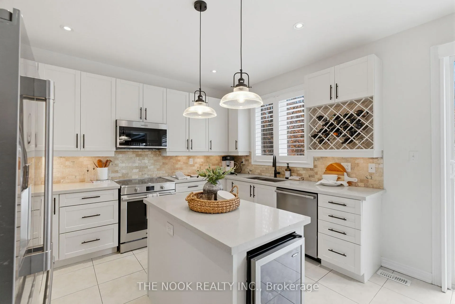 Photo 17 of 52 Gerry Ravary Place, Whitby, Brooklin — HOMEH