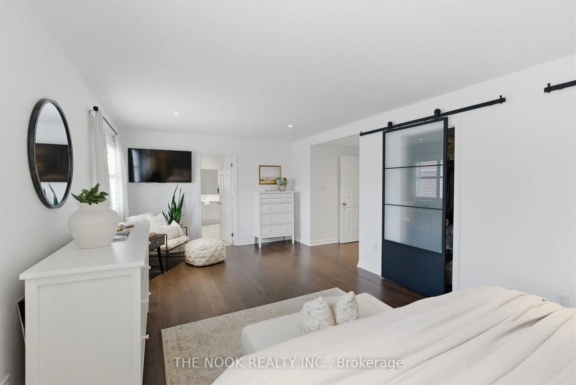 Photo 20 of 52 Gerry Ravary Place, Whitby, Brooklin — HOMEH