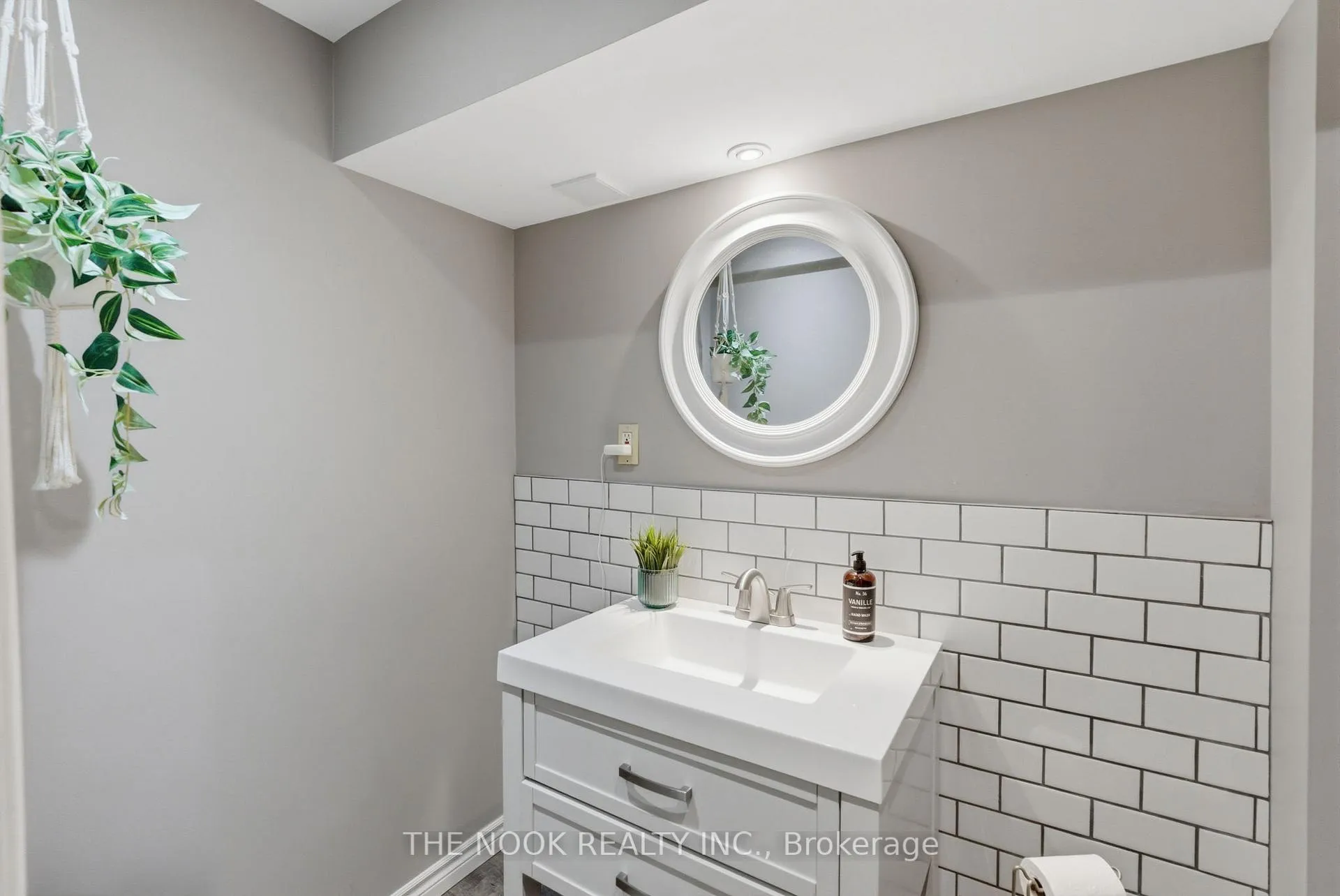 Photo 31 of 52 Gerry Ravary Place, Whitby, Brooklin — HOMEH