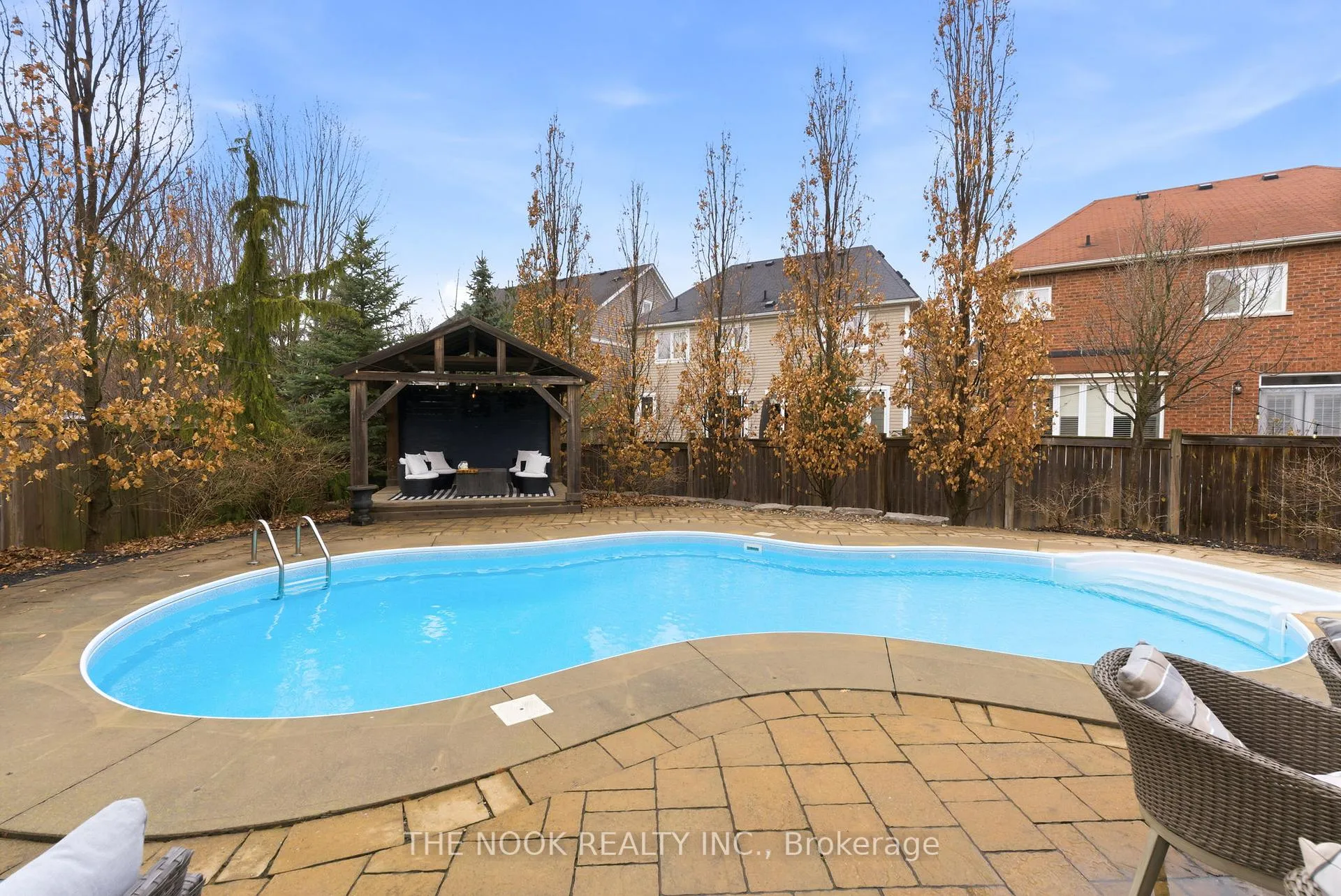 Photo 37 of 52 Gerry Ravary Place, Whitby, Brooklin — HOMEH