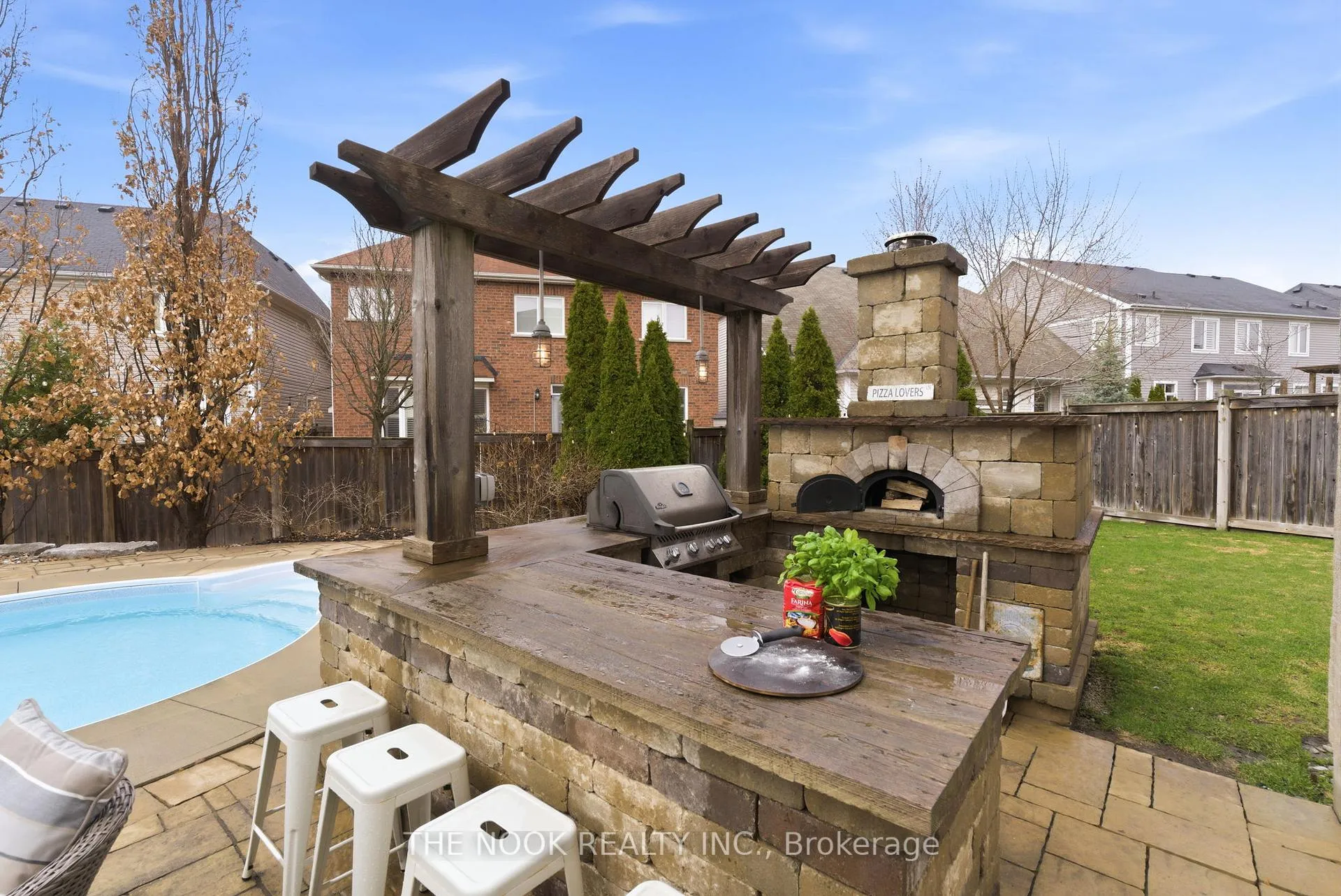 Photo 38 of 52 Gerry Ravary Place, Whitby, Brooklin — HOMEH