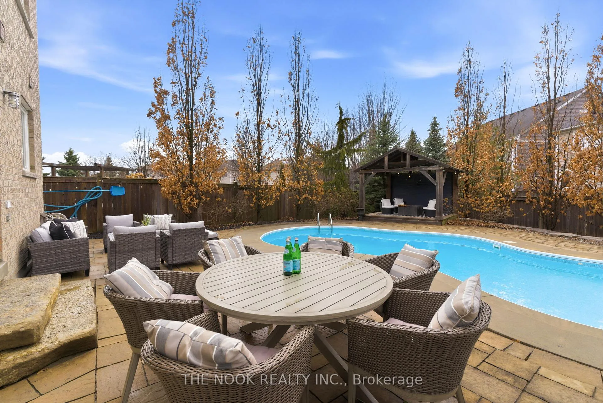 Photo 39 of 52 Gerry Ravary Place, Whitby, Brooklin — HOMEH