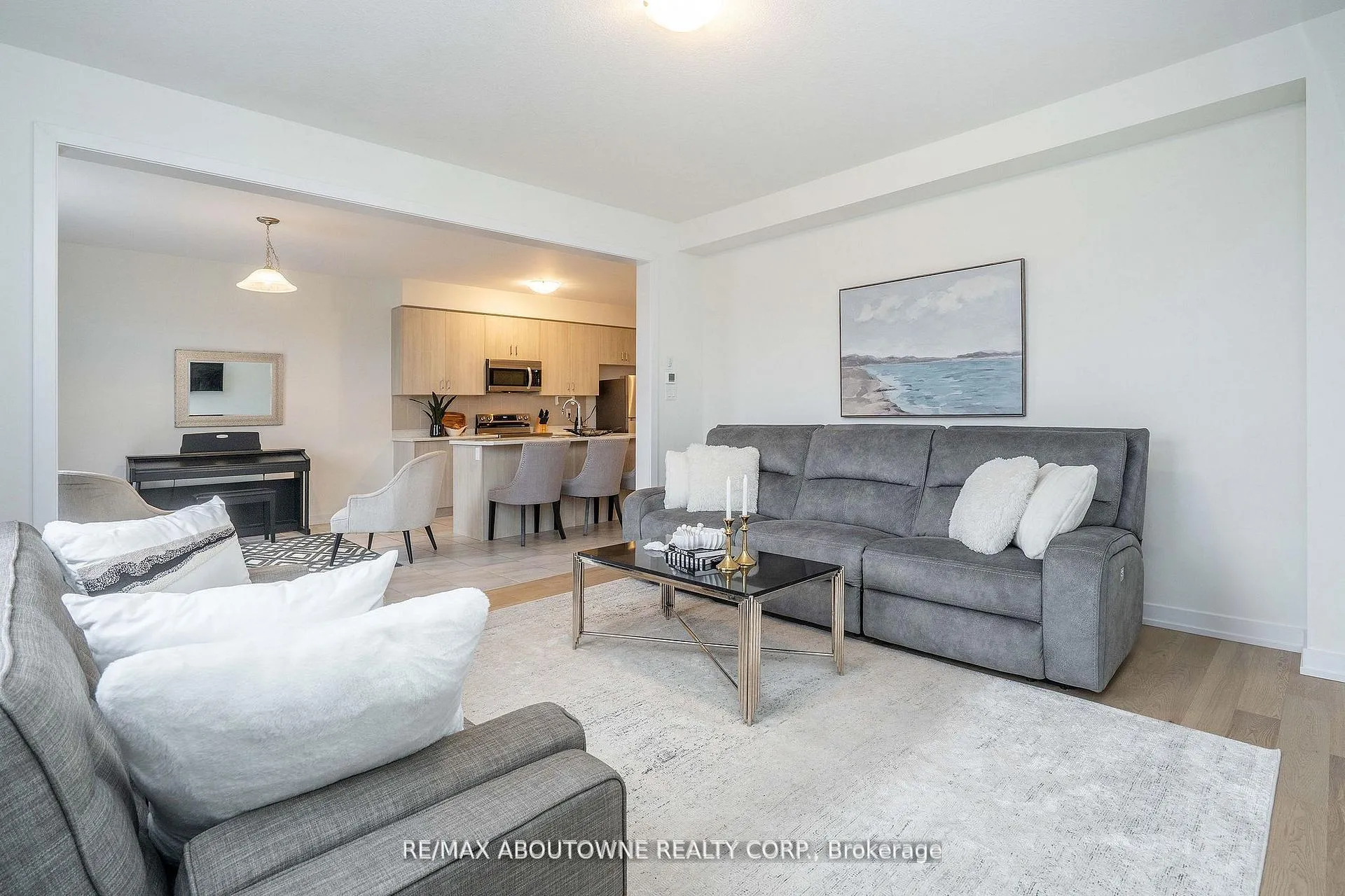 Photo 20 of 57 Monteith Drive, Brantford — HOMEH