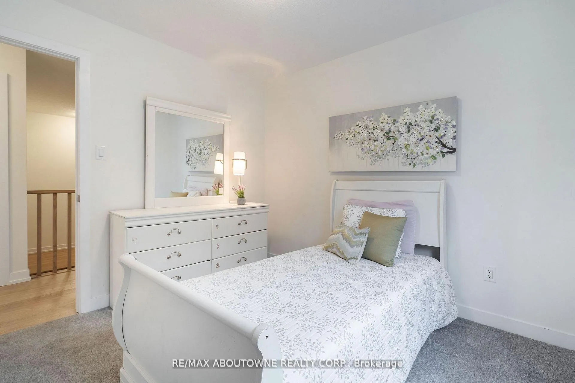 Photo 25 of 57 Monteith Drive, Brantford — HOMEH