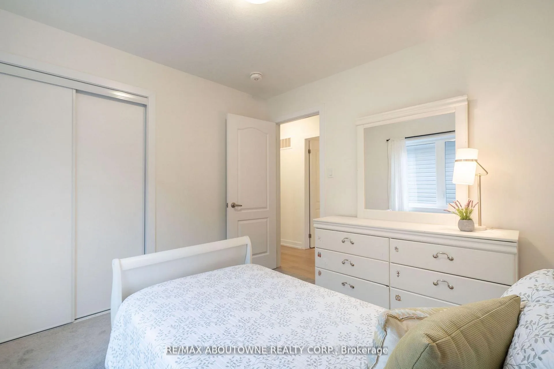 Photo 37 of 57 Monteith Drive, Brantford — HOMEH